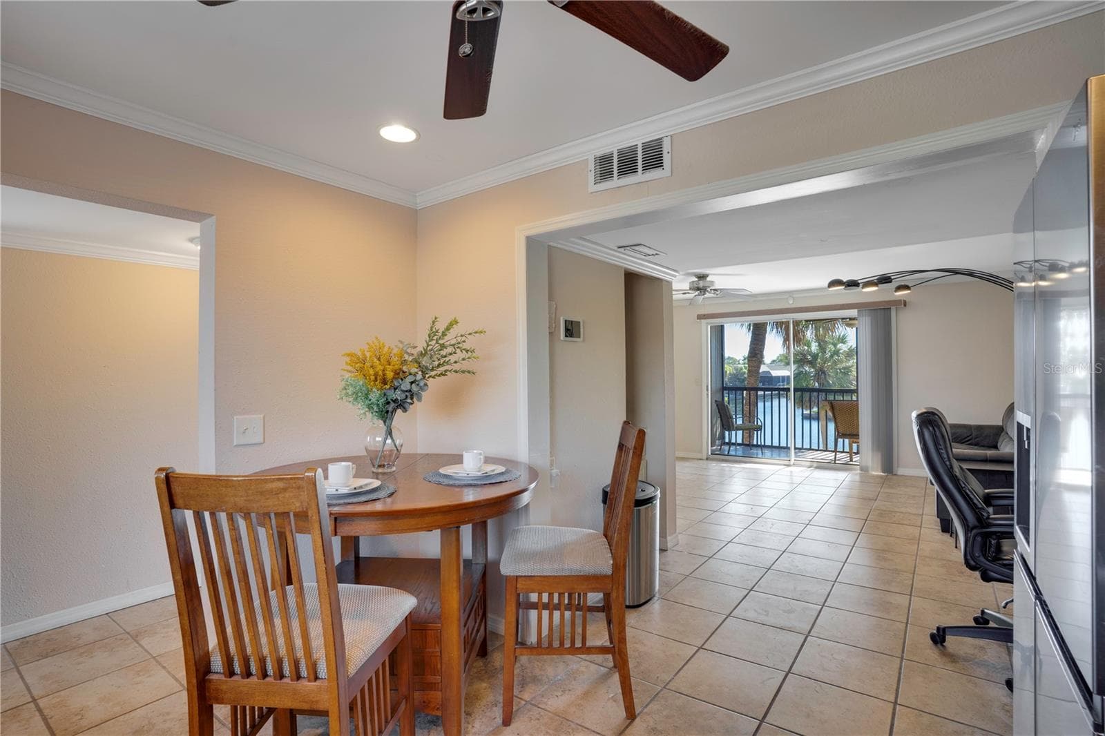 Kitchen eat in space - 6315 NEWTOWN CIR #15B3, TAMPA