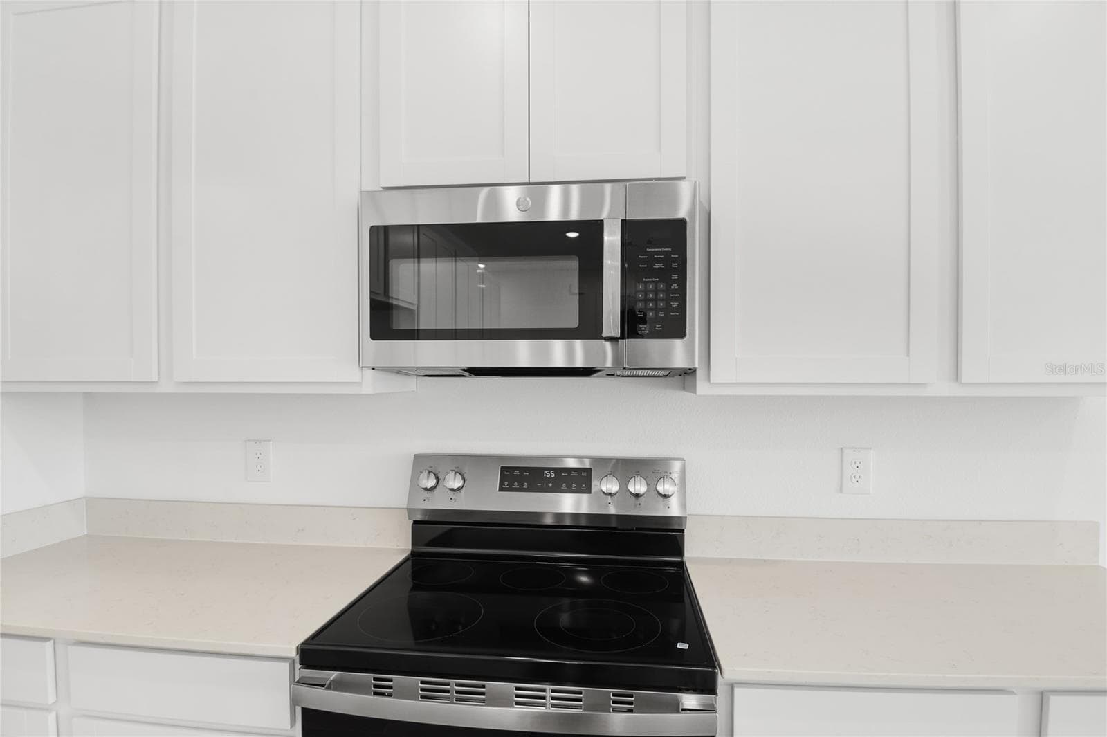 Single Family Residence at 332 ALEXANDRITE ST, DELAND, photo 9 of 20