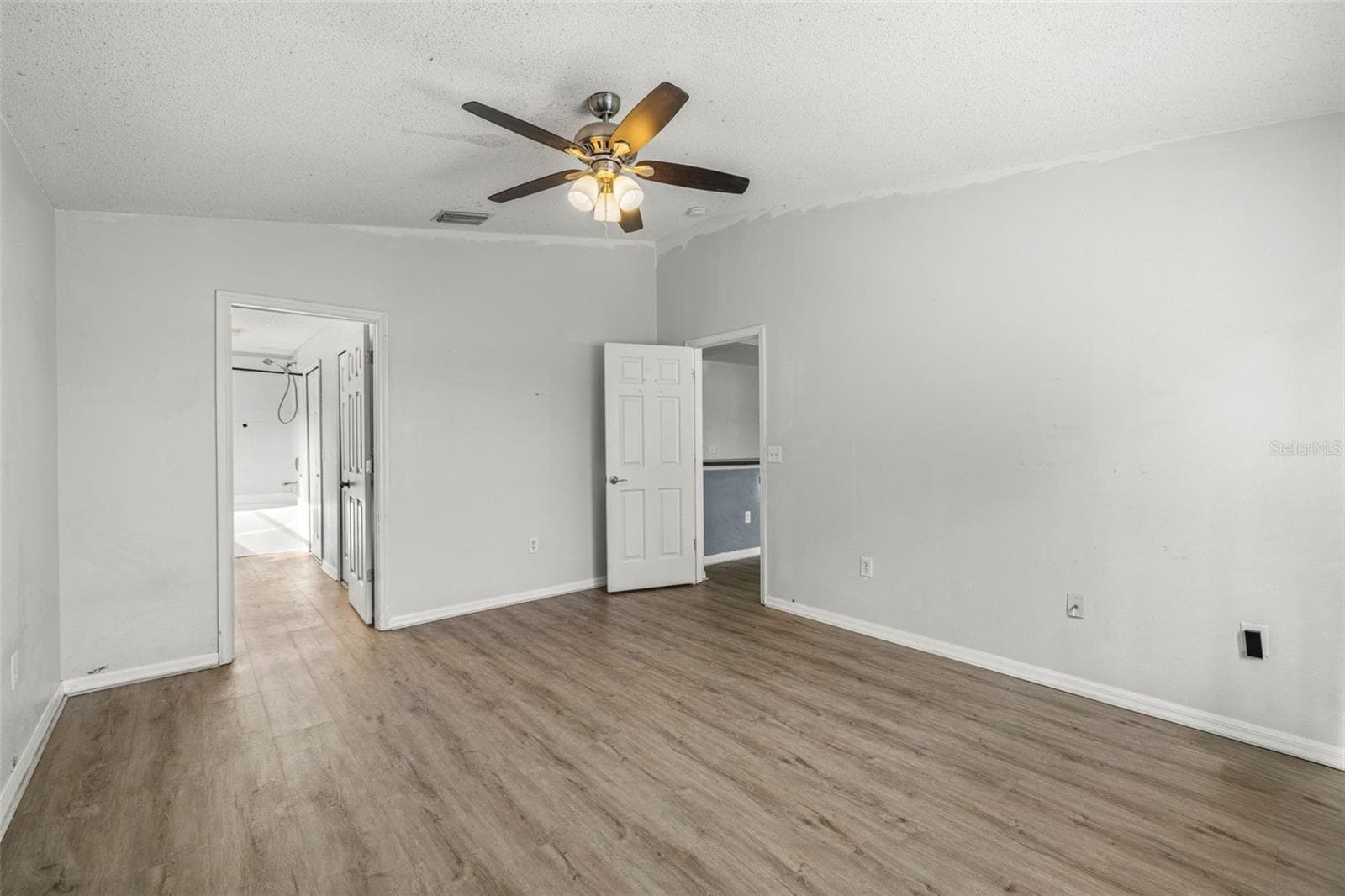 Single Family Residence at 6114 SCHOOL HOUSE CT, WESLEY CHAPEL, photo 15 of 37