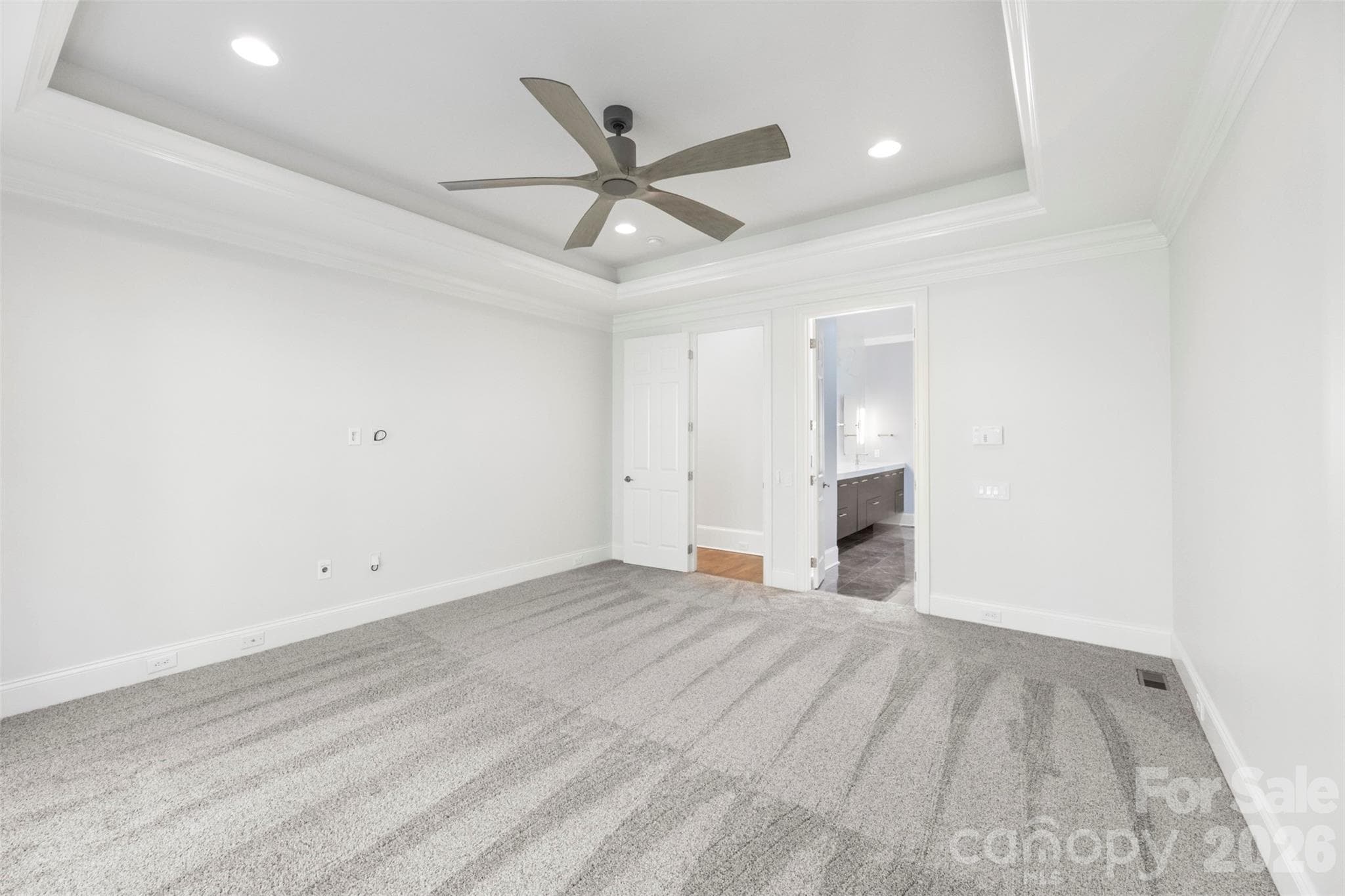 First floor primary bedroom - Charlotte