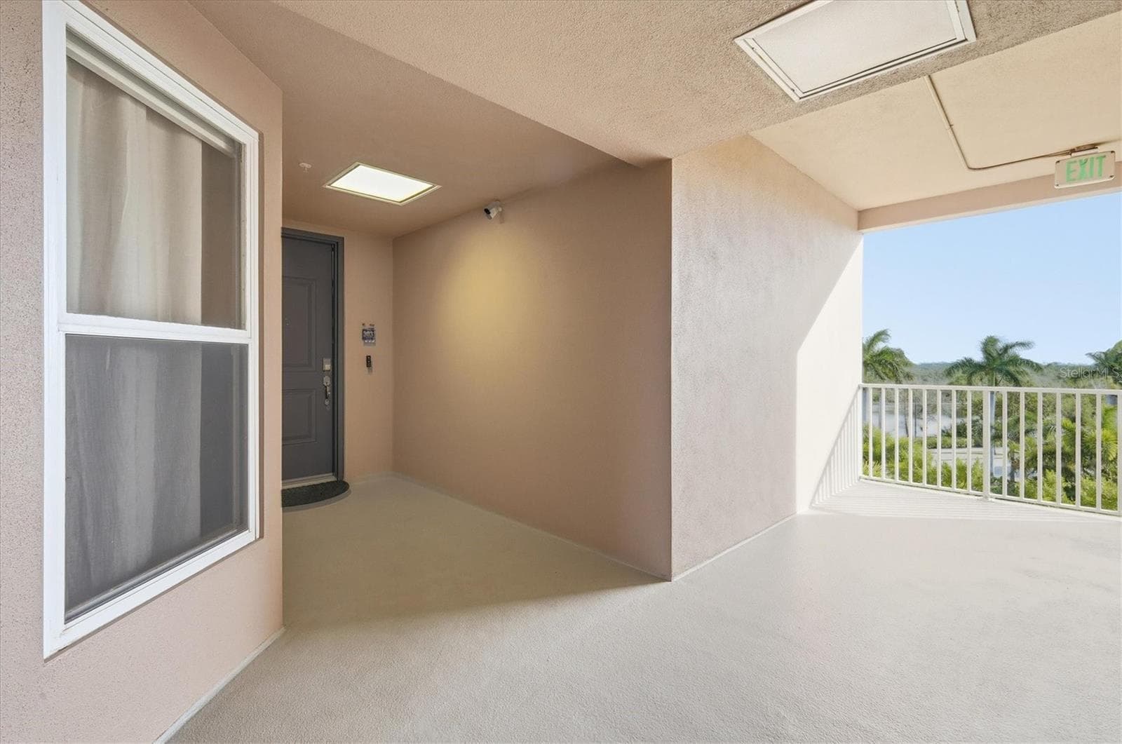 Condominium at 395 ARUBA CIR #303, BRADENTON, photo 4 of 51