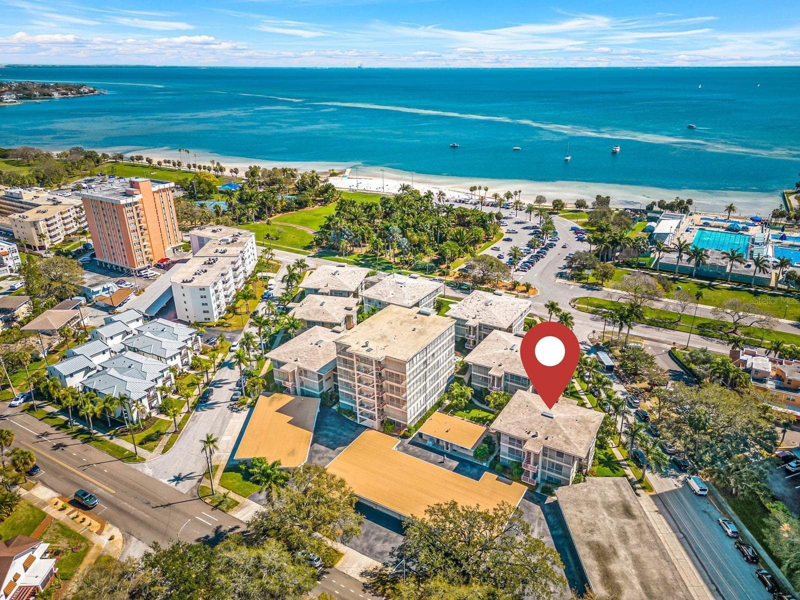 Condominium at 615 10TH AVE NE #1, ST PETERSBURG, photo 2 of 34