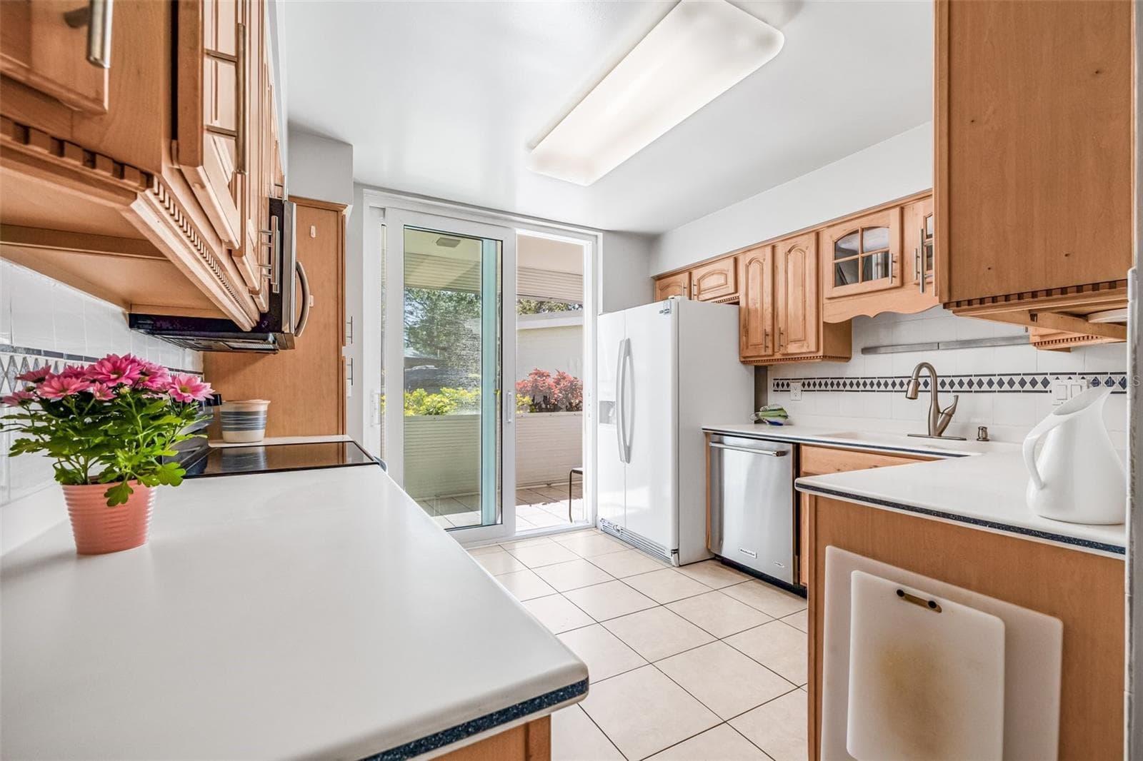 Condominium at 615 10TH AVE NE #1, ST PETERSBURG, photo 13 of 34