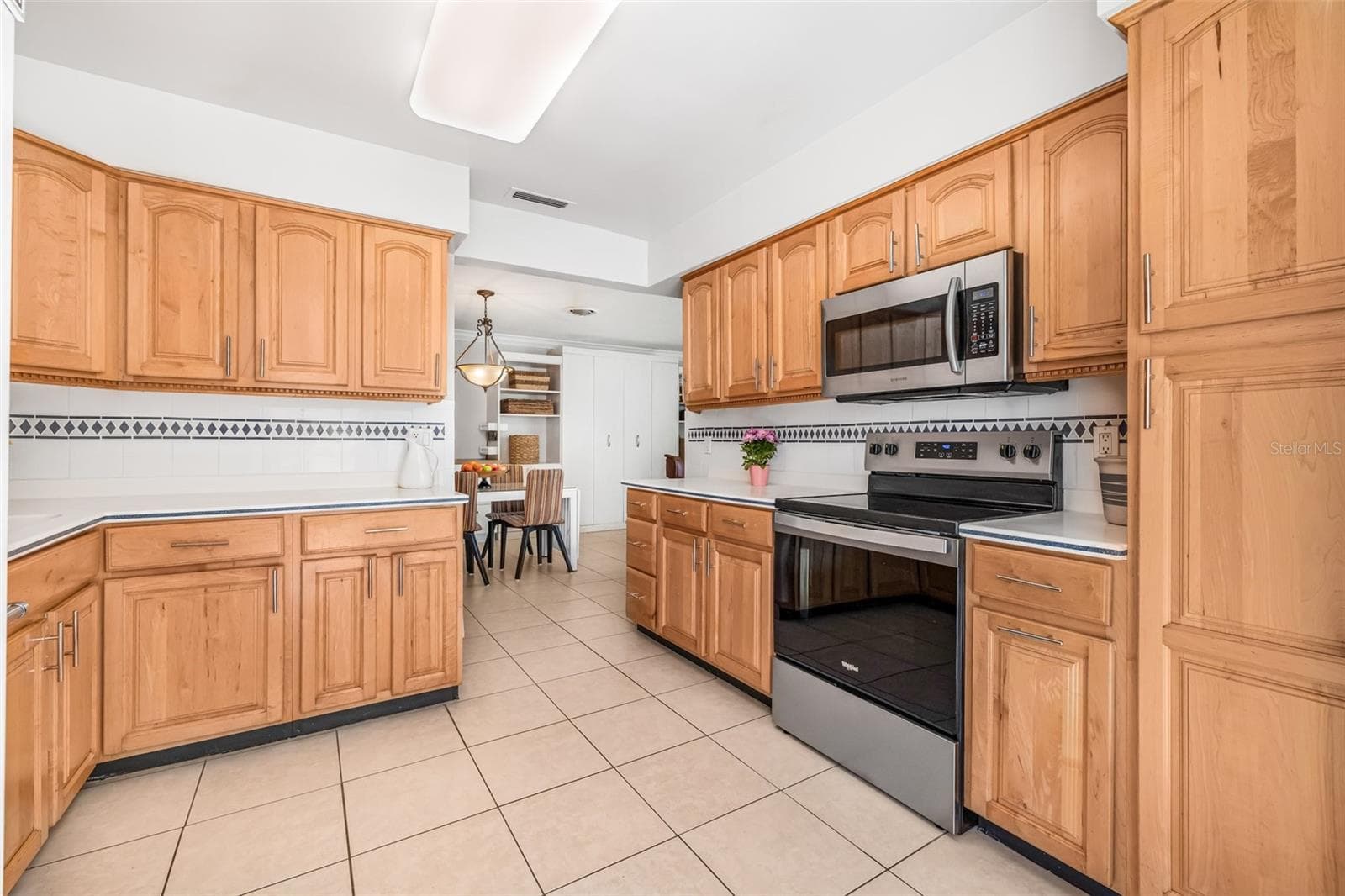 Condominium at 615 10TH AVE NE #1, ST PETERSBURG, photo 18 of 34