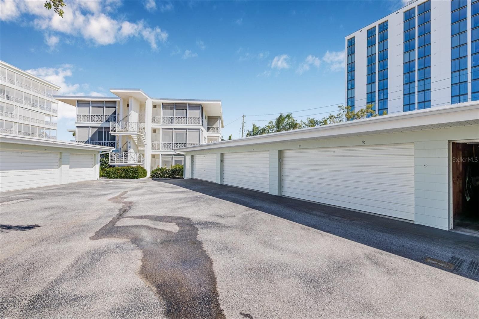 Condominium at 615 10TH AVE NE #1, ST PETERSBURG, photo 27 of 34