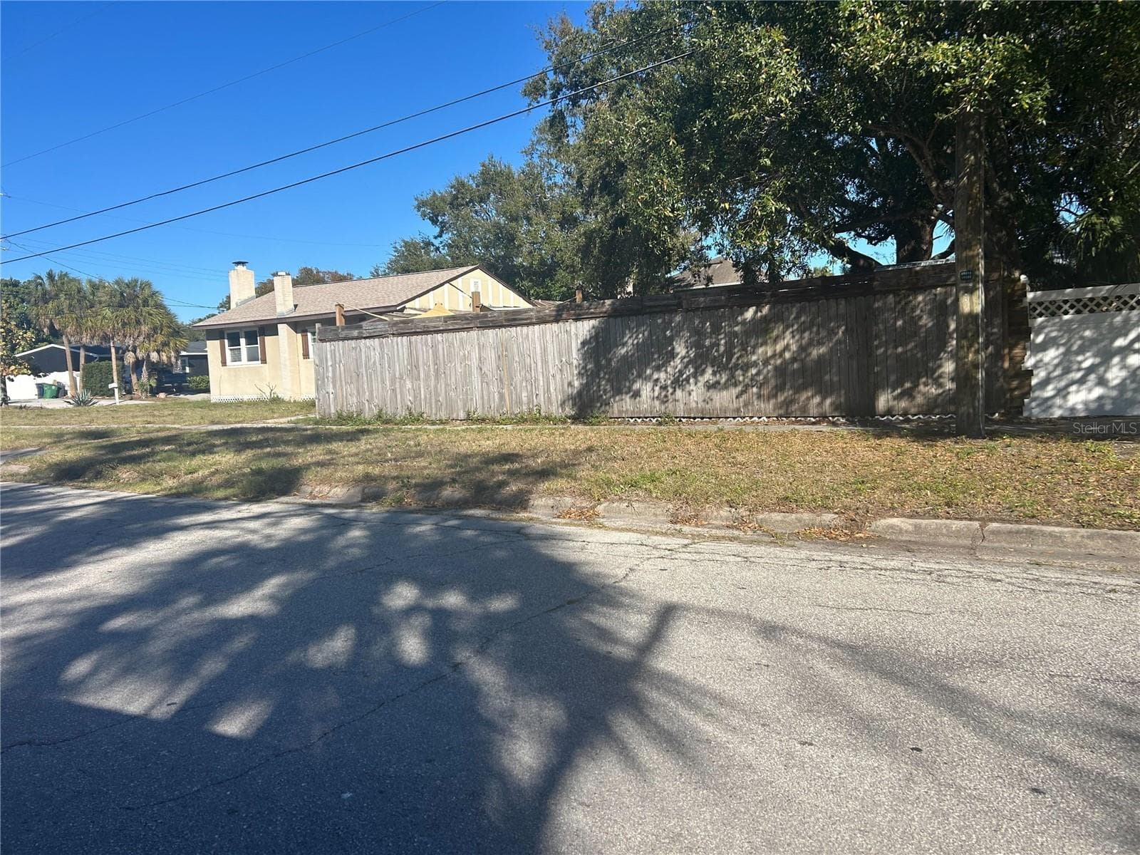 Single Family Residence at 3324 W MARLIN AVE, TAMPA, photo 4 of 6