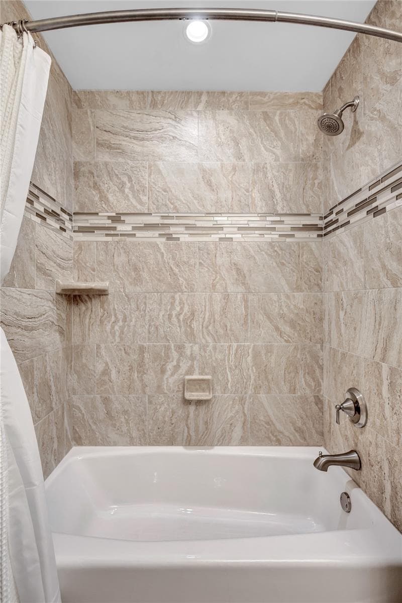 Guest Bathroom - 137 AVENIDA MESSINA #3, SARASOTA