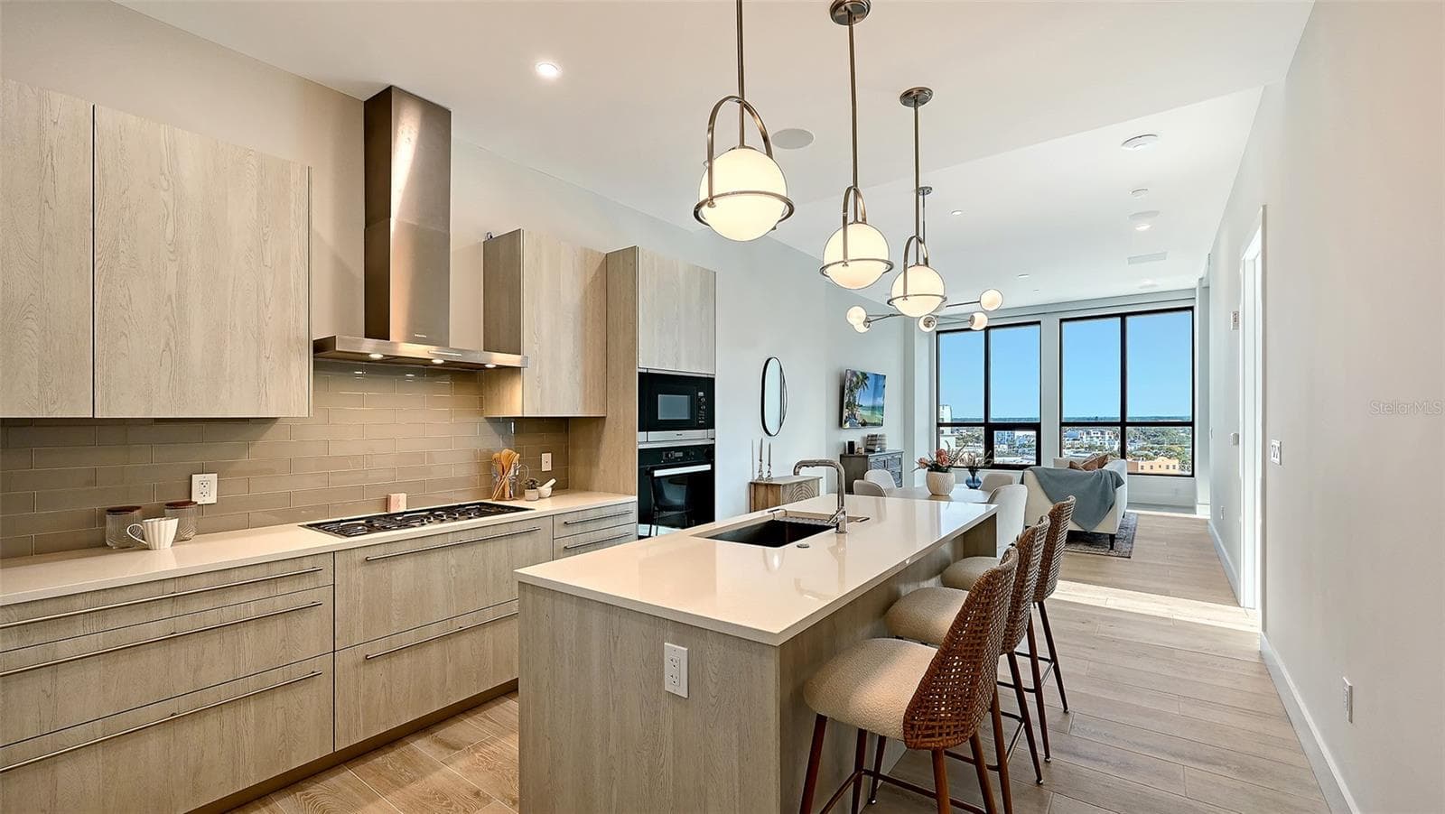 Condominium at 33 S PALM AVE #904, SARASOTA, photo 2 of 36