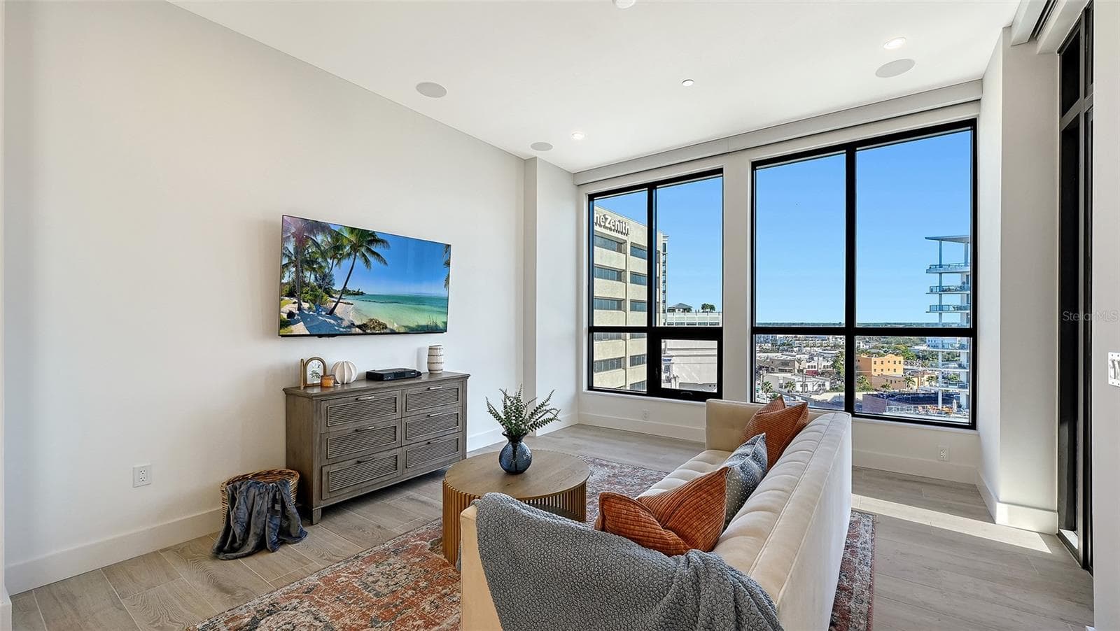 Condominium at 33 S PALM AVE #904, SARASOTA, photo 5 of 36