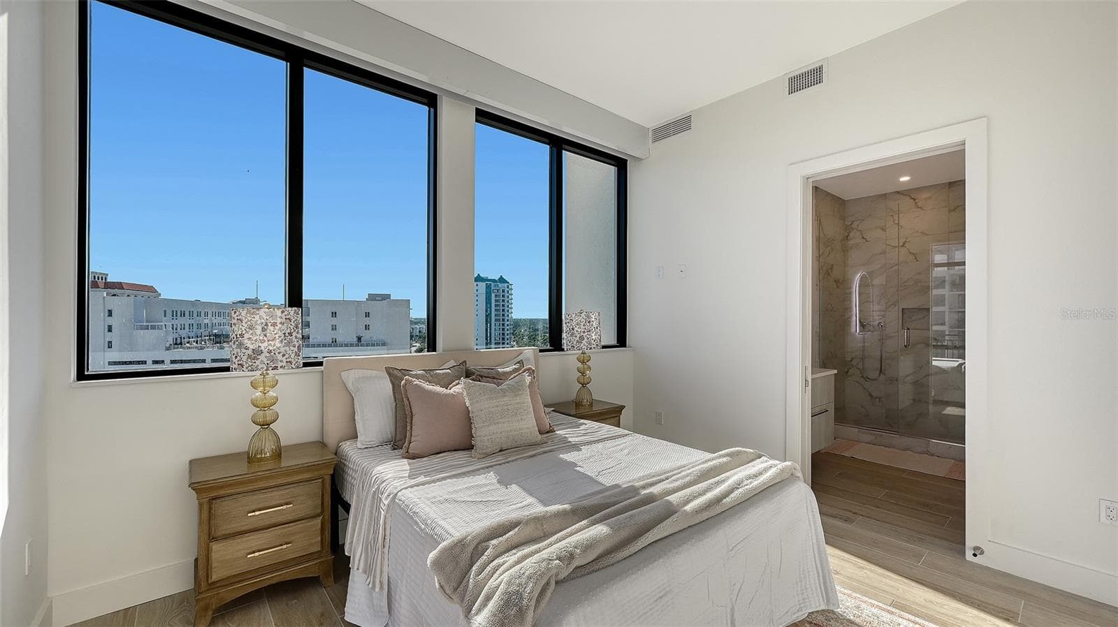 Condominium at 33 S PALM AVE #904, SARASOTA, photo 15 of 36