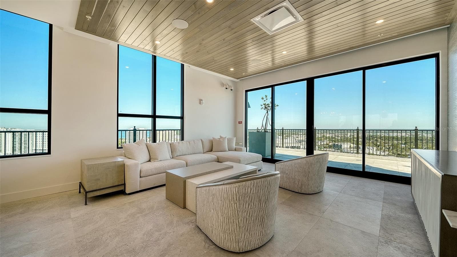 Condominium at 33 S PALM AVE #904, SARASOTA, photo 32 of 36