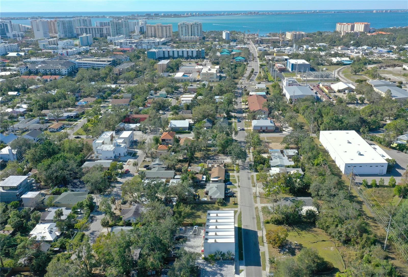 Single Family Residence at 1744 10TH ST, SARASOTA, photo 14 of 32