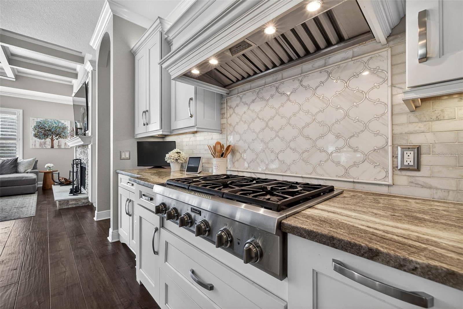 Kitchen - 1581 ALEXANDER RD, BELLEAIR