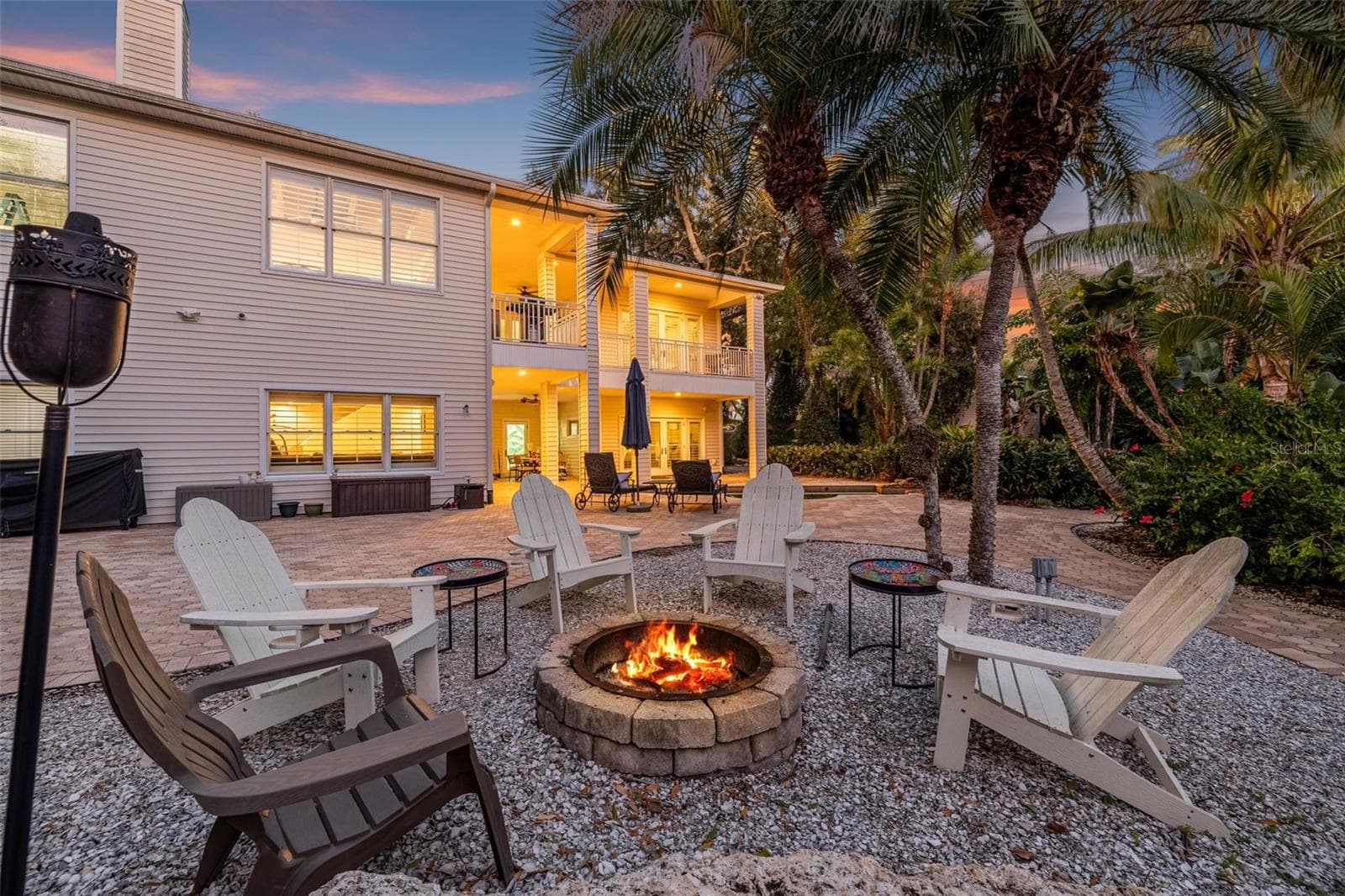 Fire Pit - 1581 ALEXANDER RD, BELLEAIR