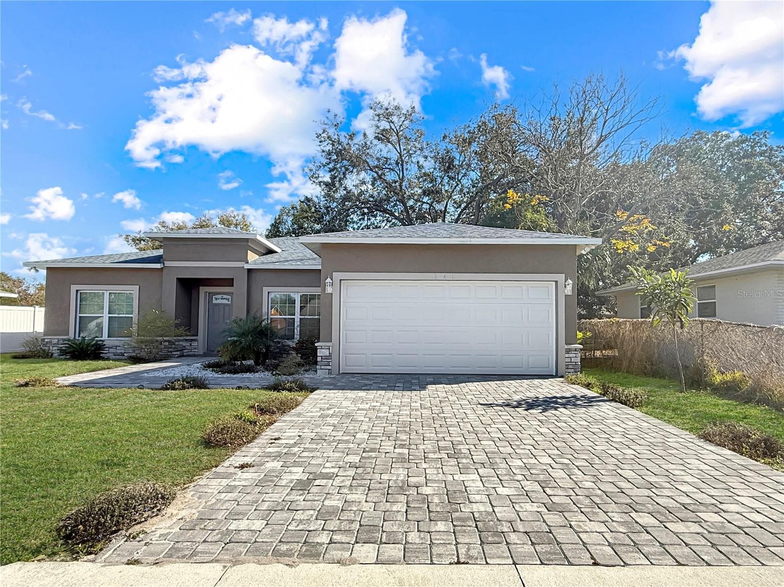 141 SCOTT DR