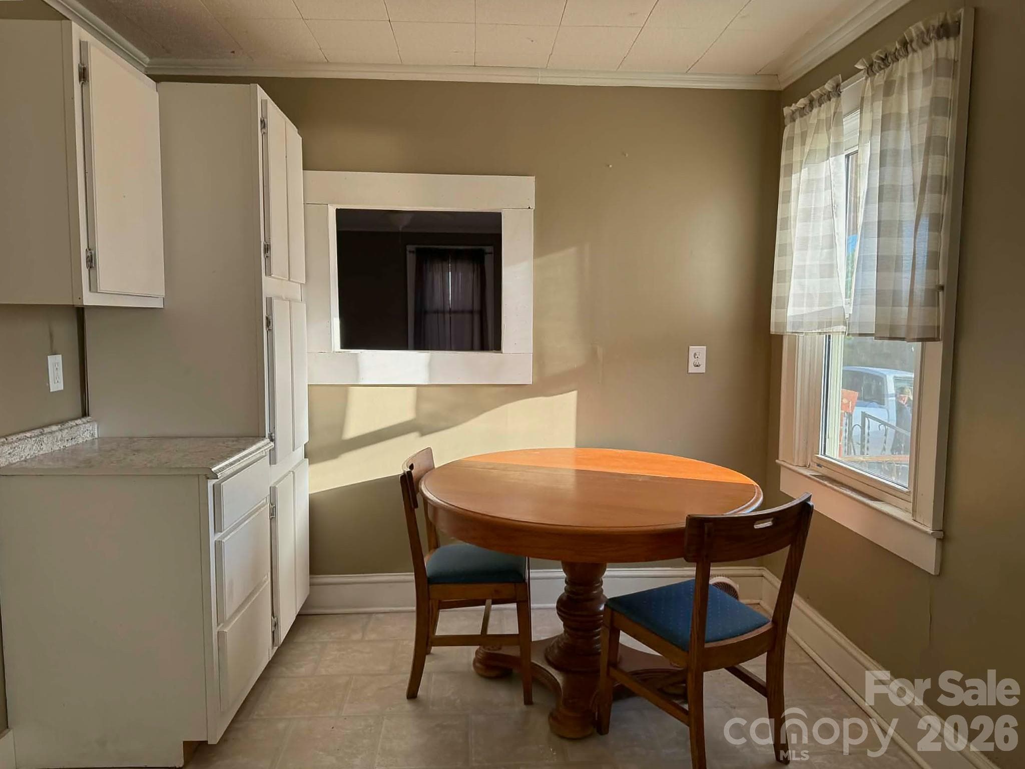 Dining Area - 1677 US 221A Highway, Forest City