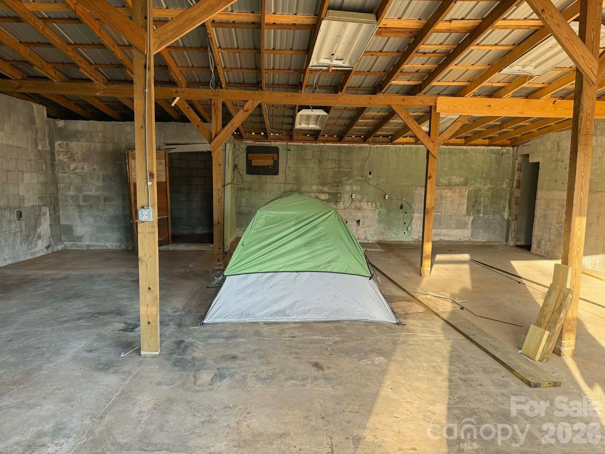 Shop Main Garage Interior - 1677 US 221A Highway, Forest City