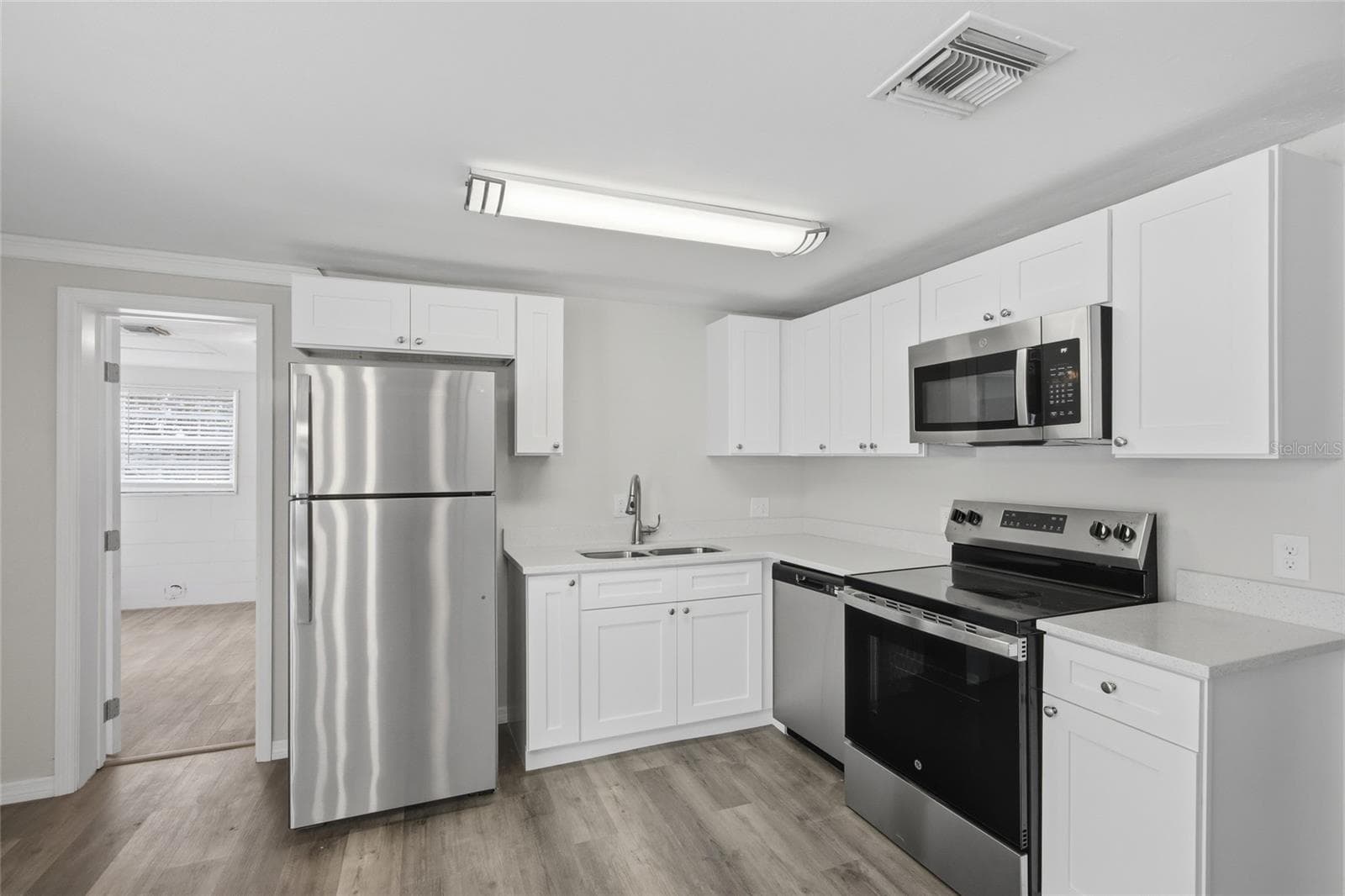 Single Family Residence at 7410 MAKO DR, HUDSON, photo 8 of 27