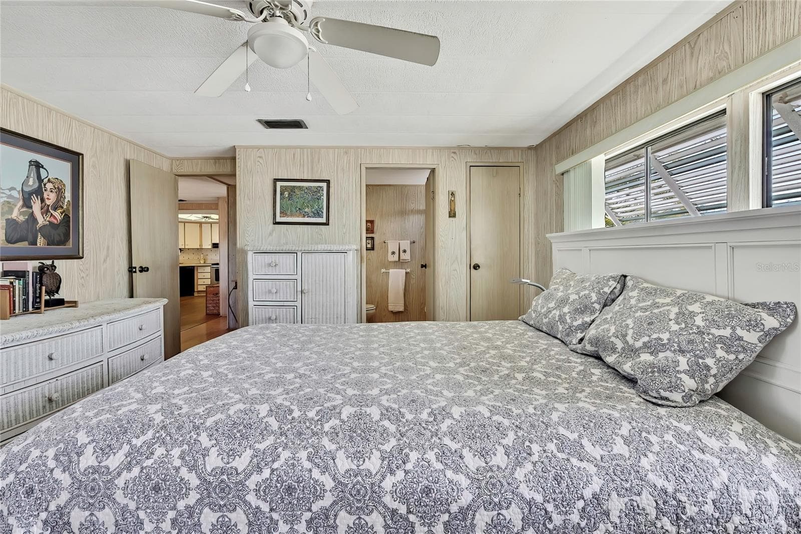 Manufactured Home at 3141 NANTUCKET DR, HOLIDAY, photo 13 of 38