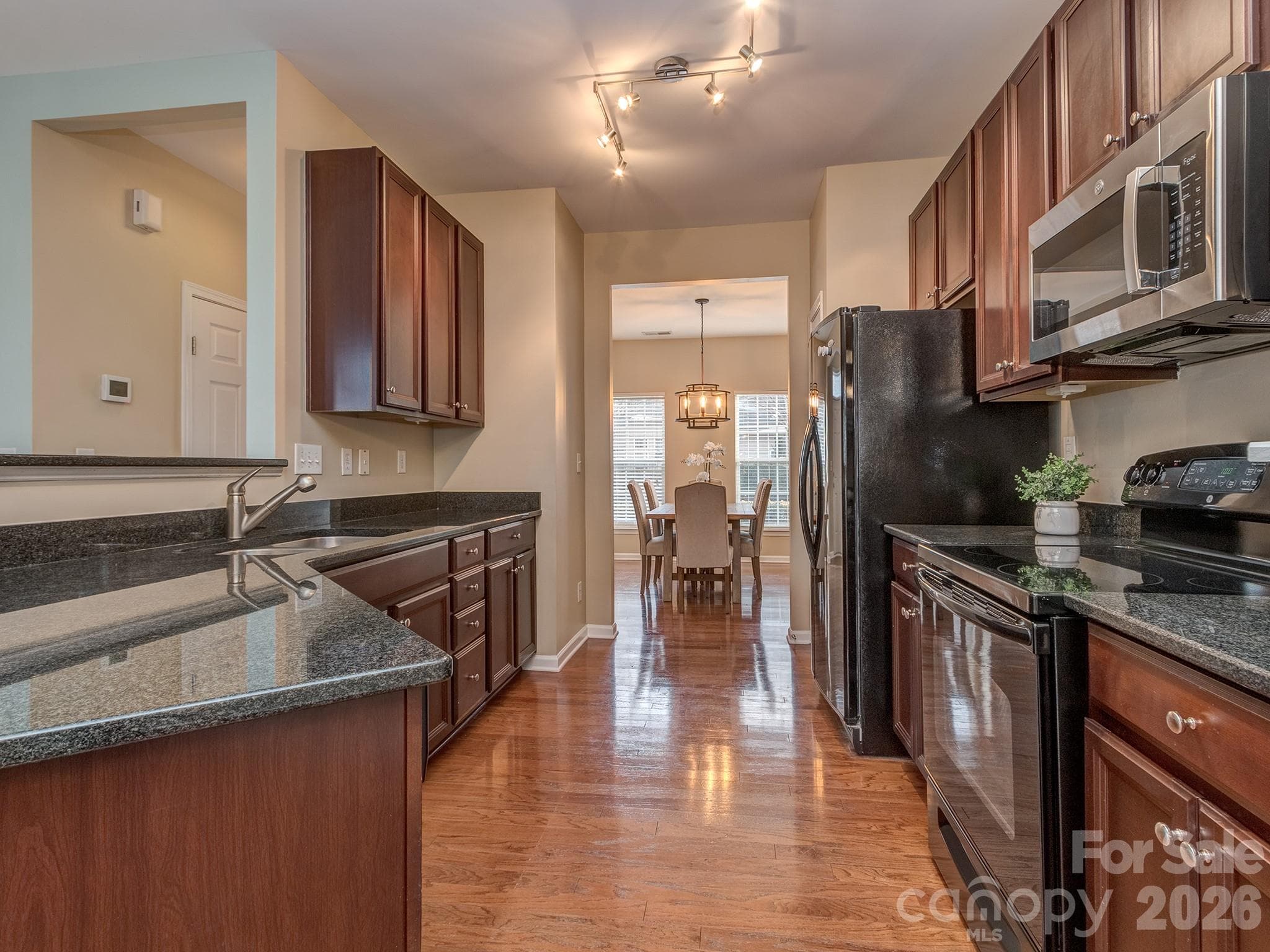 Townhouse at Charlotte, photo 8 of 43