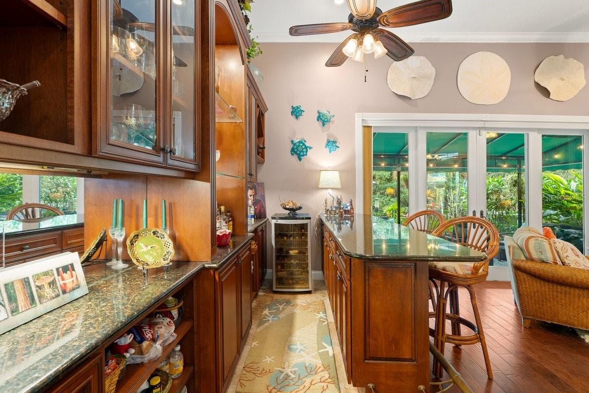 Full Bar - 4606 OAK HAMMOCK CT #4606, PONCE INLET