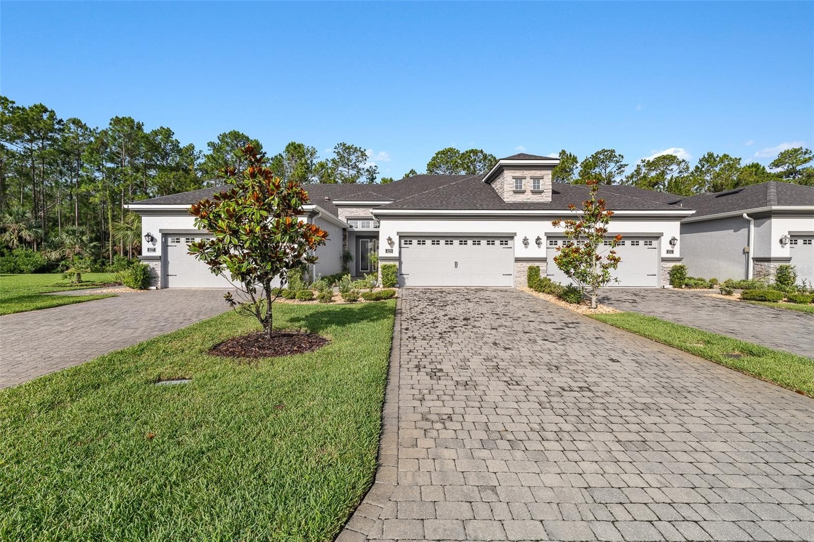 829 PINEWOOD DR