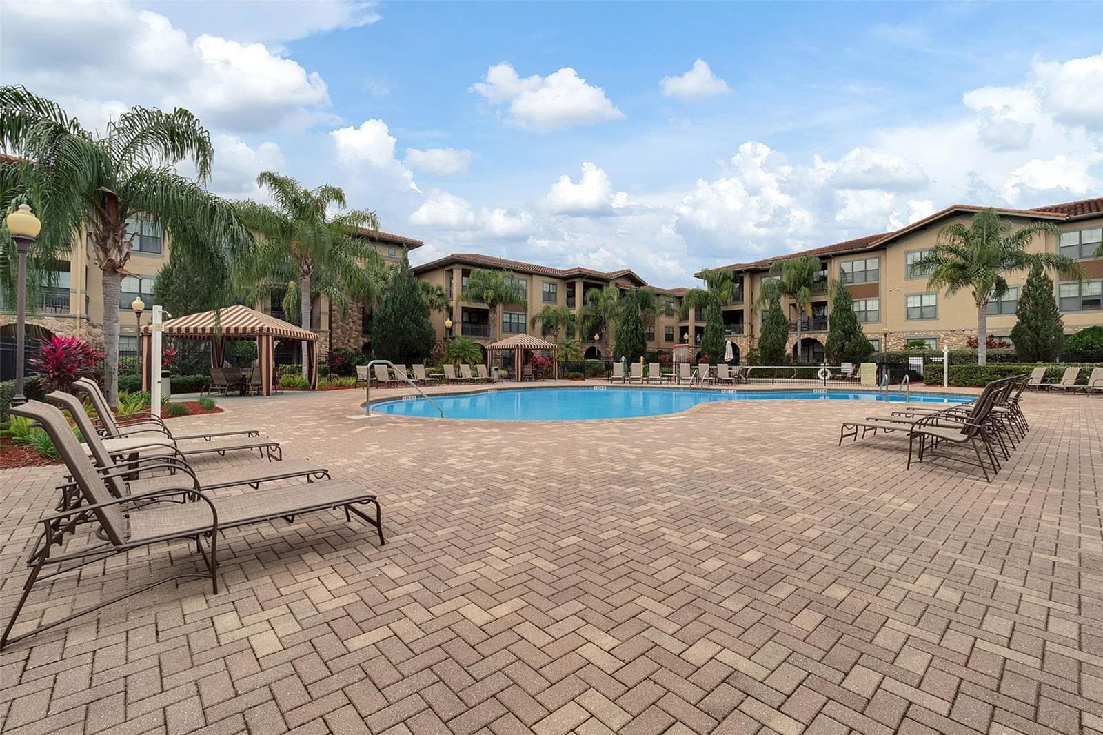 Condominium at 909 CHARO PKWY #1016, DAVENPORT, photo 20 of 33