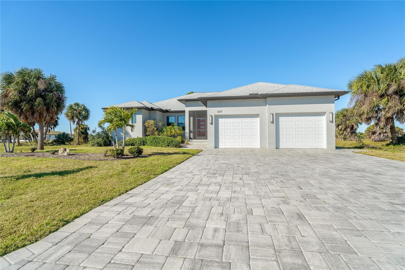 237 W PINE VALLEY LN