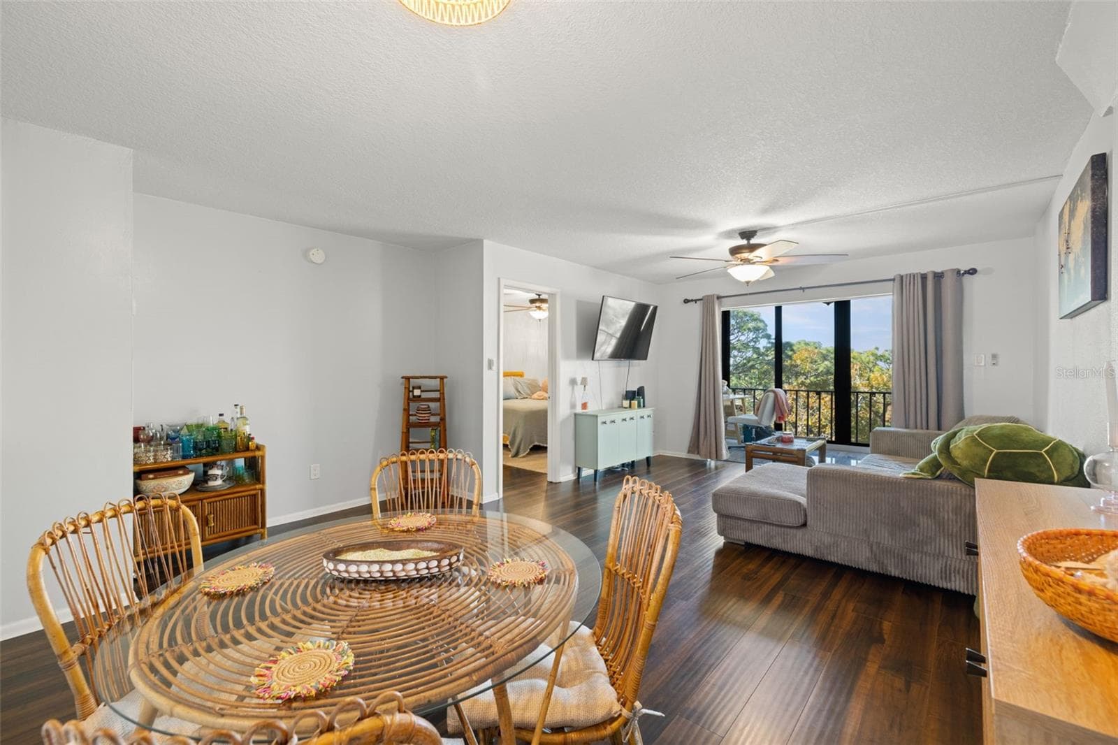 Condominium at 402 TARPON PT, TARPON SPRINGS, photo 9 of 29