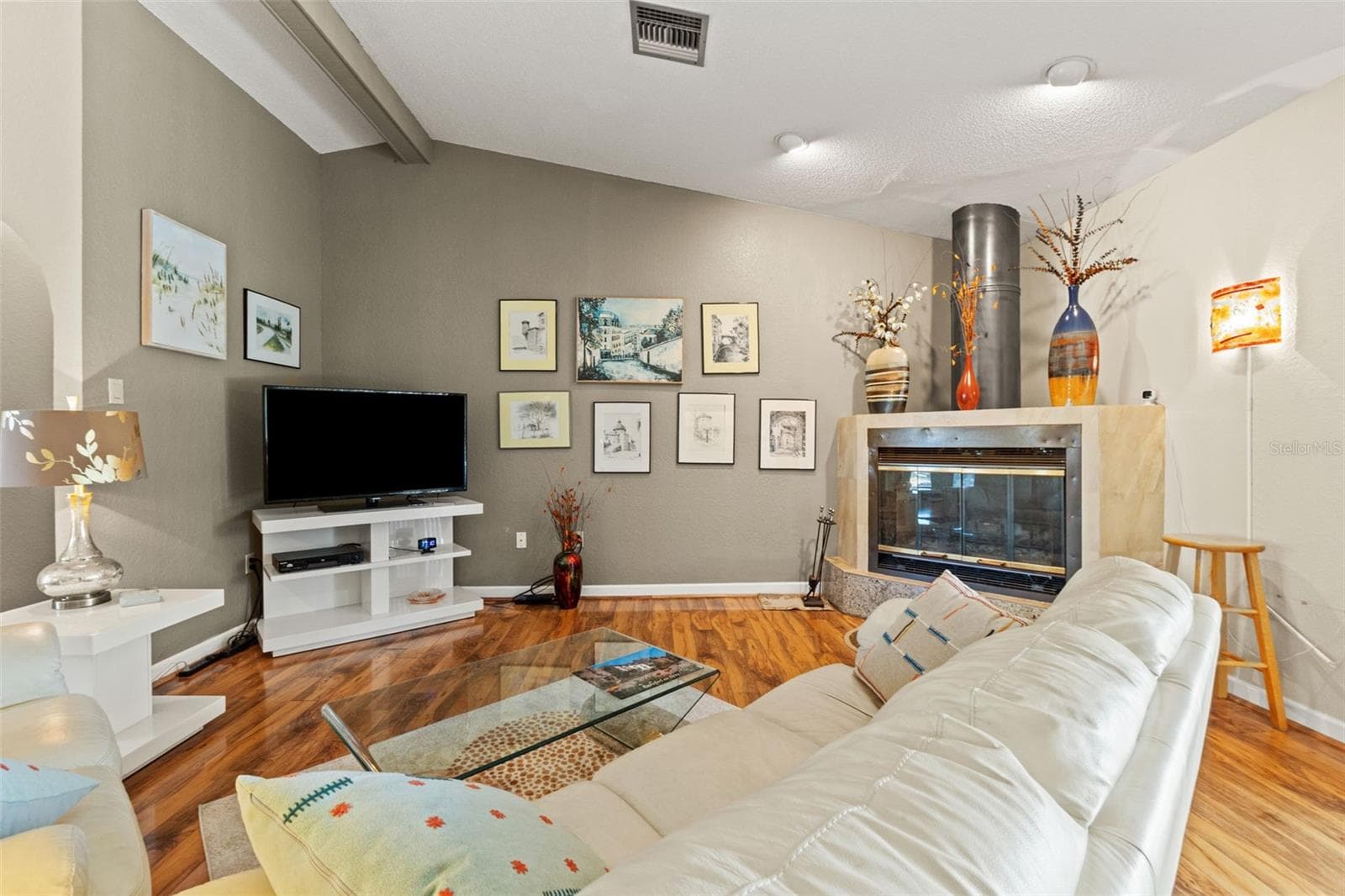 Wood Burning Fireplace - 206 RUSK CIR, SPRING HILL