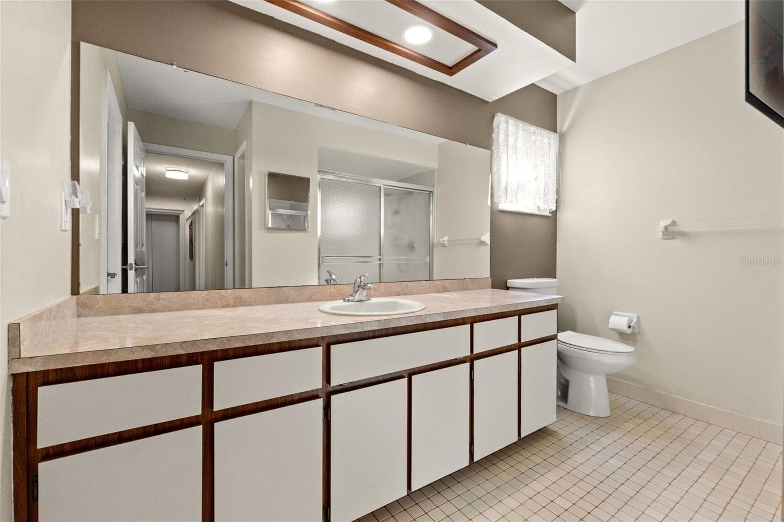 Guest Bathroom - 206 RUSK CIR, SPRING HILL