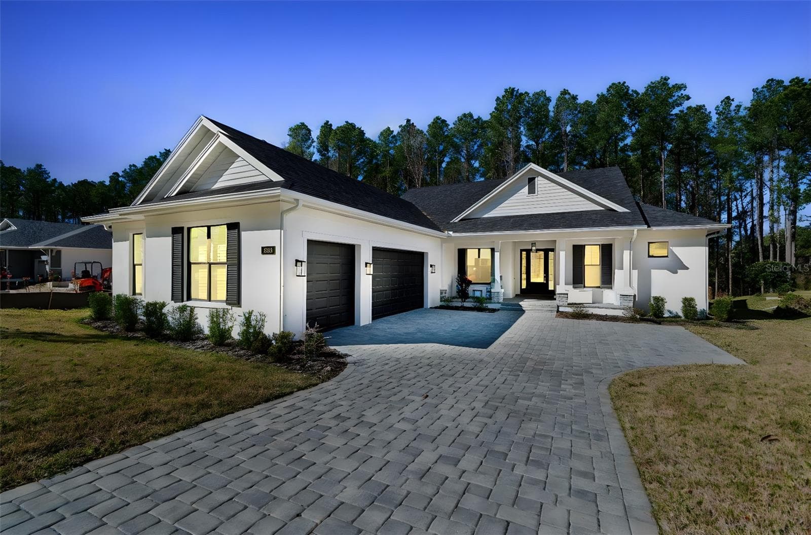 4905 MAJESTIC HILLS LOOP