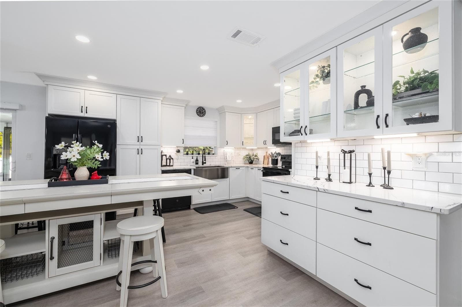 Single Family Residence at 692 GASLIGHT DR, SOUTH DAYTONA, photo 11 of 32