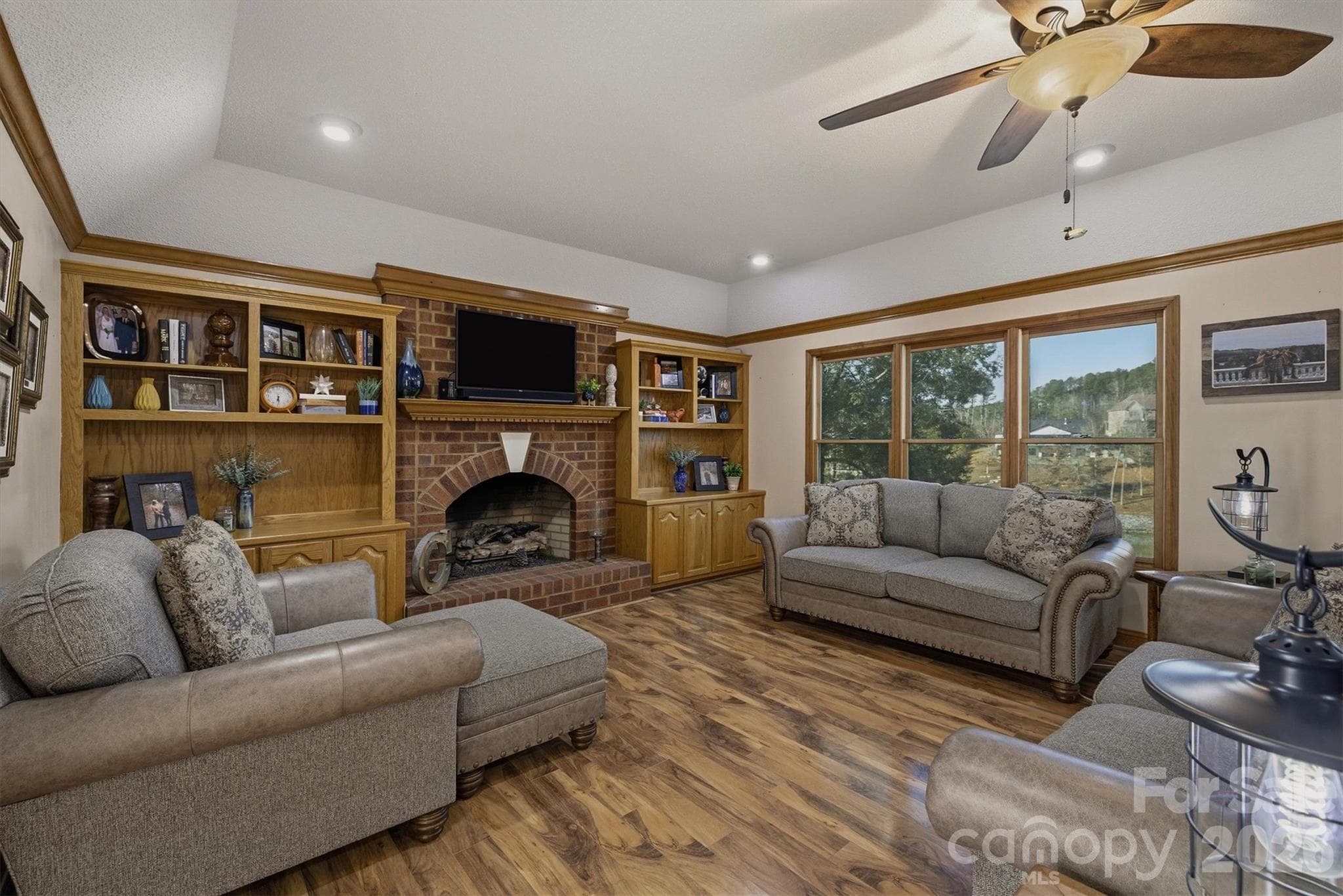 Single Family Residence at Hickory, photo 4 of 43