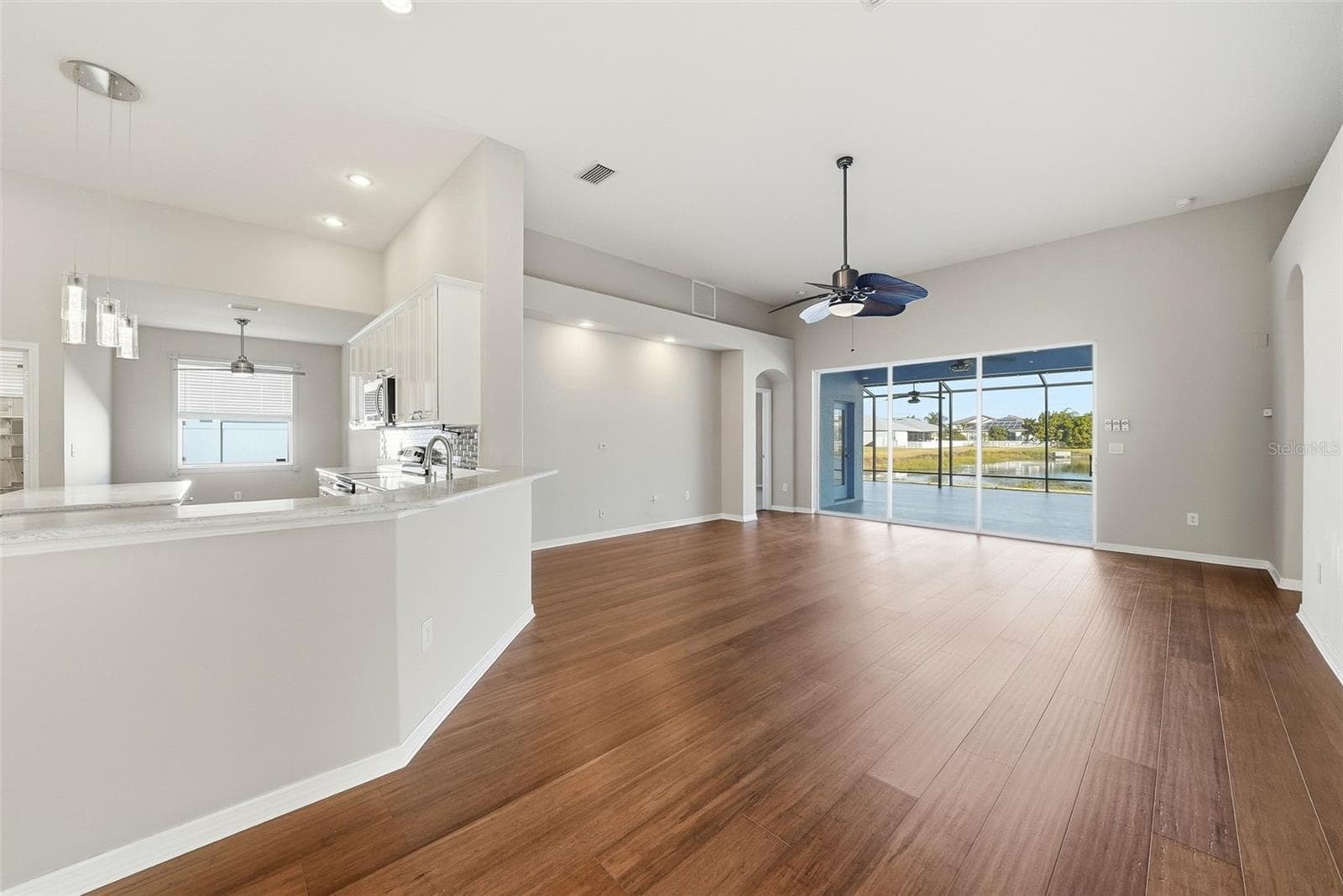 Single Family Residence at 13230 GRAHAM YARDEN DR, RIVERVIEW, photo 16 of 41