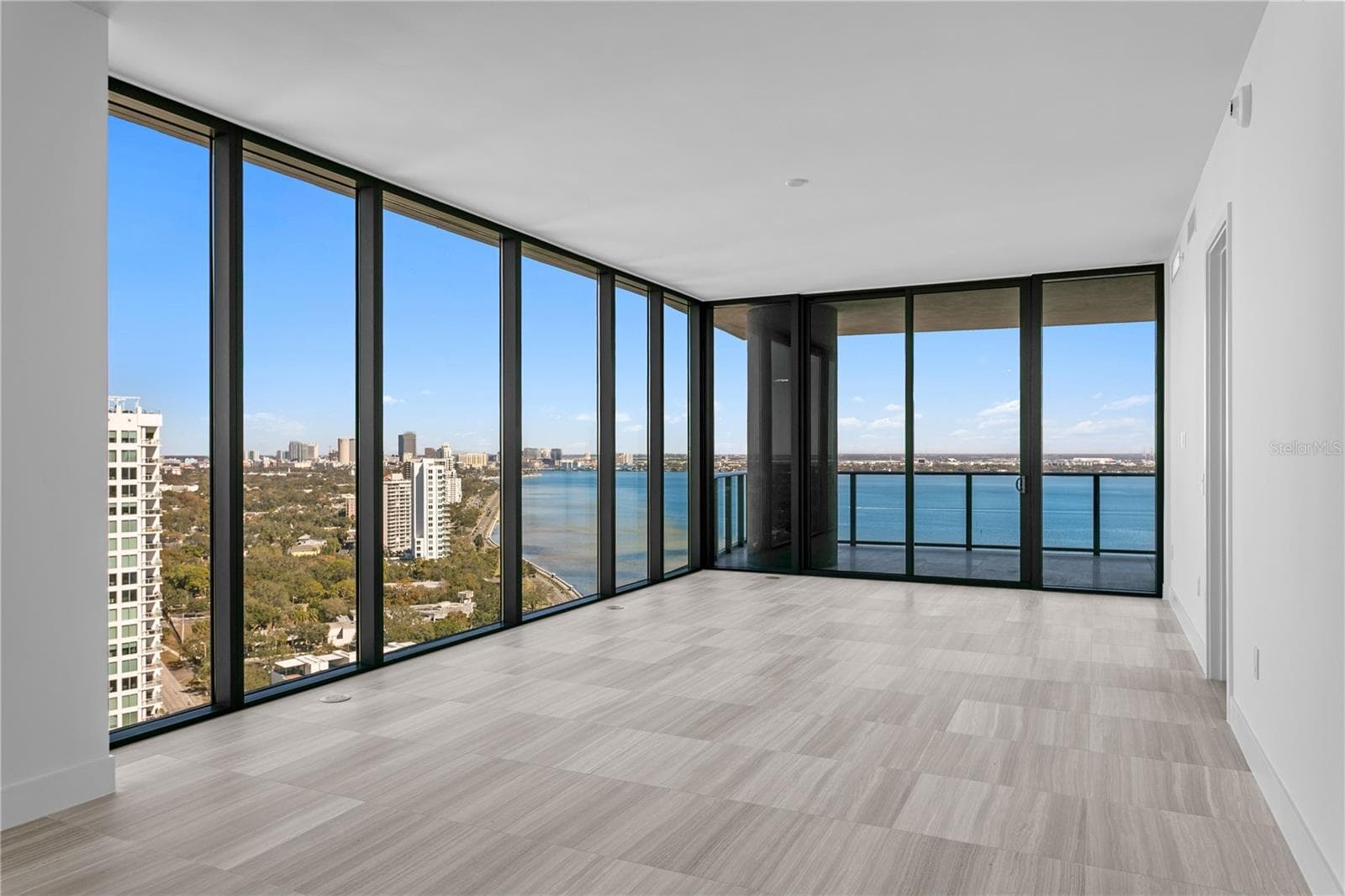 Living Room with stunning Bay views - 3015 S YSABELLA AVE #2301, TAMPA