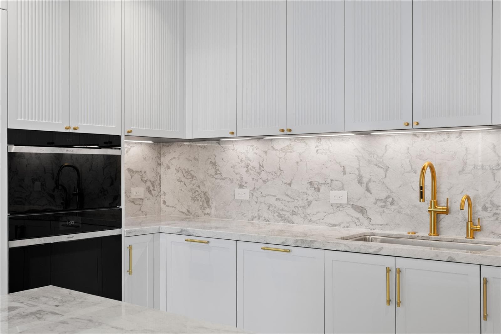 Sub Zero and Wolf appliances - 3015 S YSABELLA AVE #2301, TAMPA