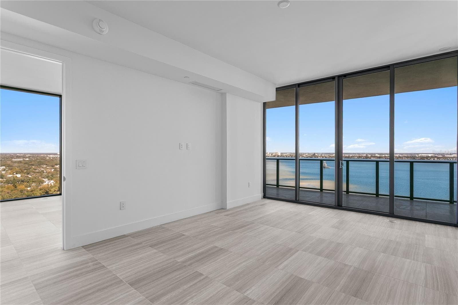 Primary Suite - 3015 S YSABELLA AVE #2301, TAMPA