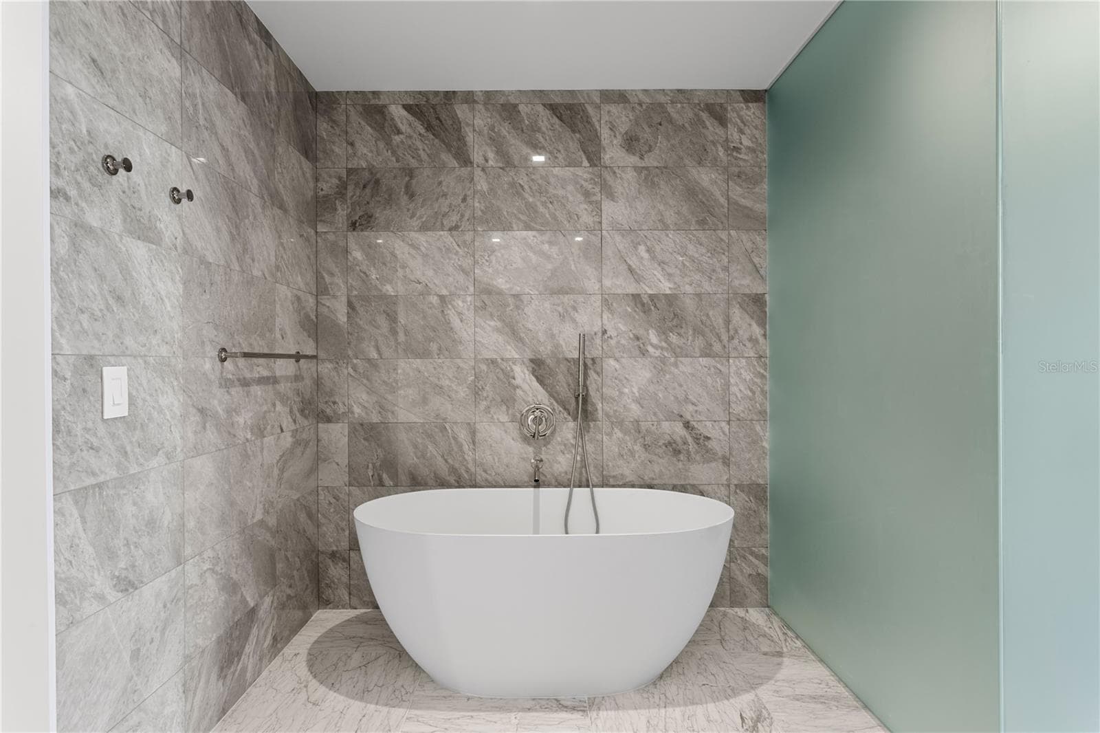 Primary Bath with Freestanding Tub - 3015 S YSABELLA AVE #2301, TAMPA