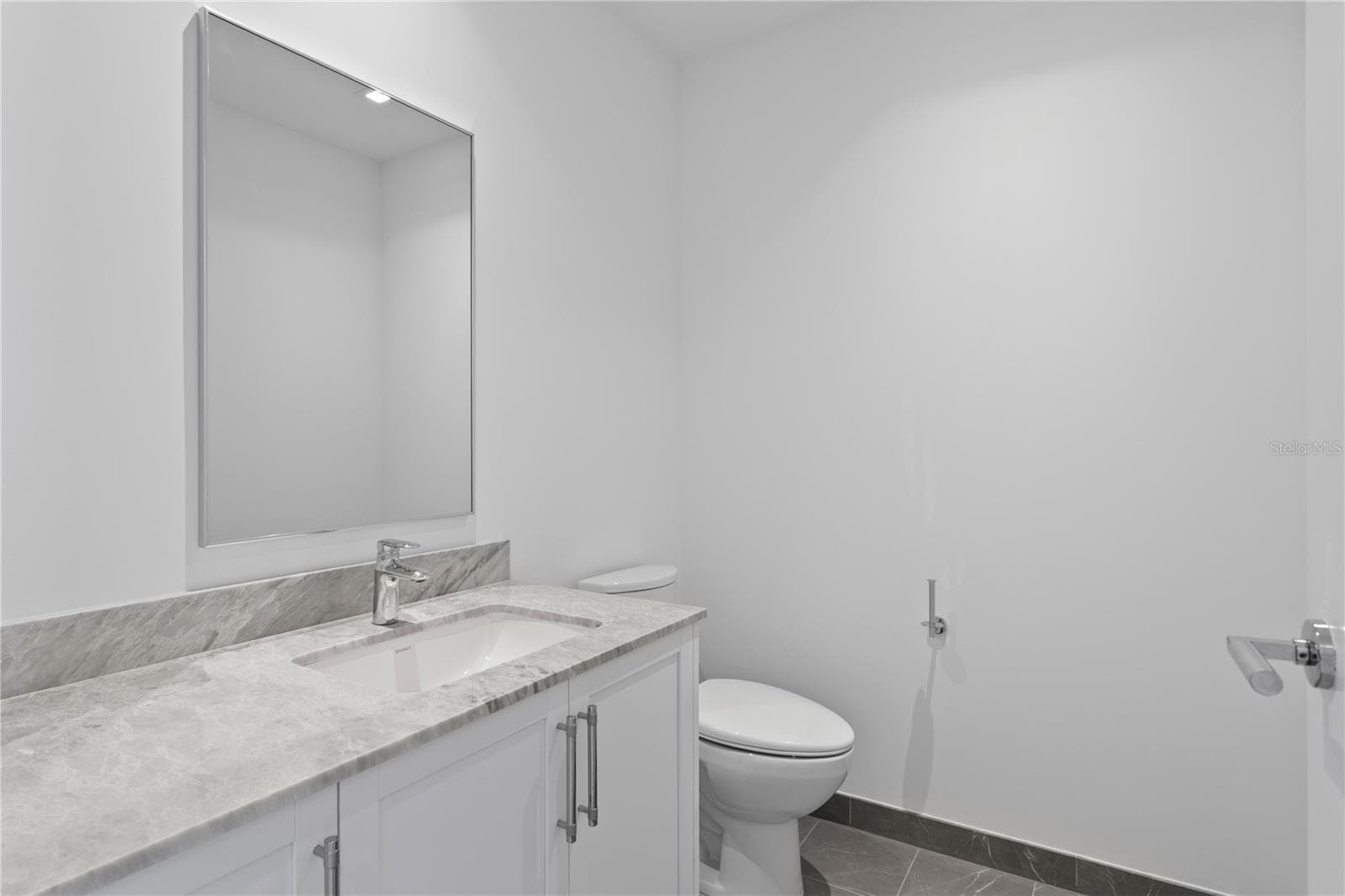 Private Powder Room – Den / Office - 3015 S YSABELLA AVE #2301, TAMPA