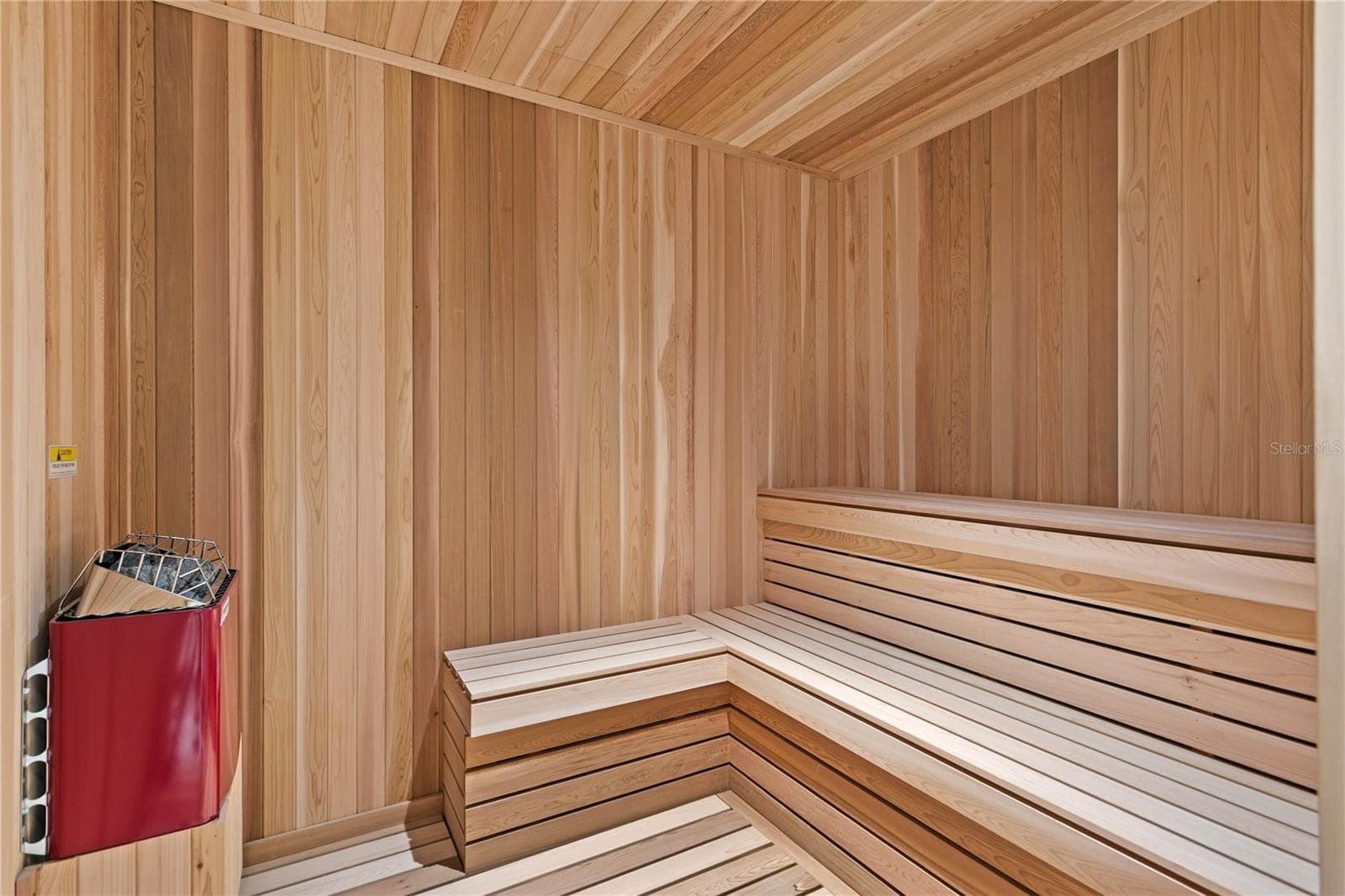 Men’s and women’s saunas serving the fitness center - 3015 S YSABELLA AVE #2301, TAMPA
