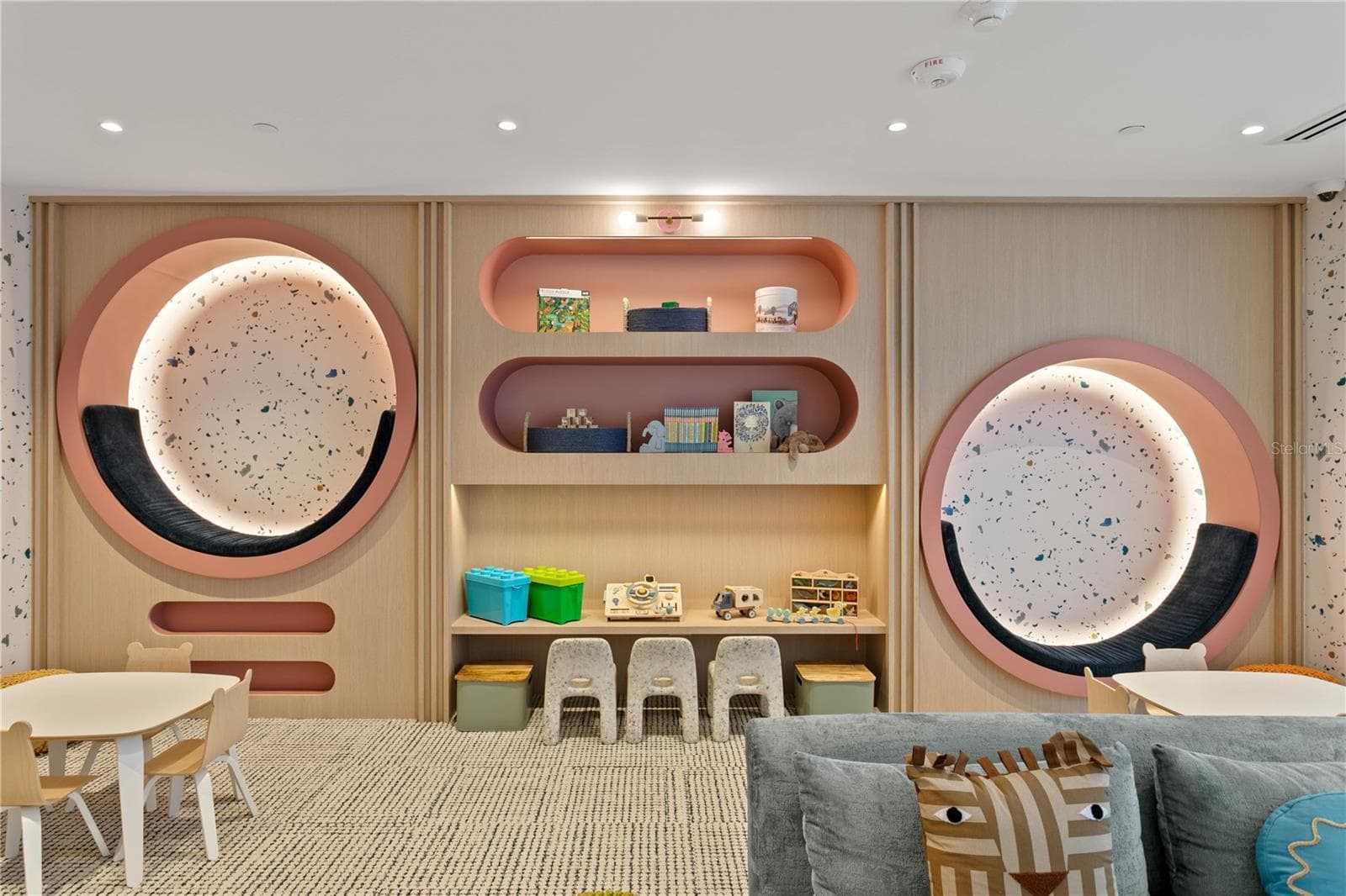 Designated children’s playroom - 3015 S YSABELLA AVE #2301, TAMPA