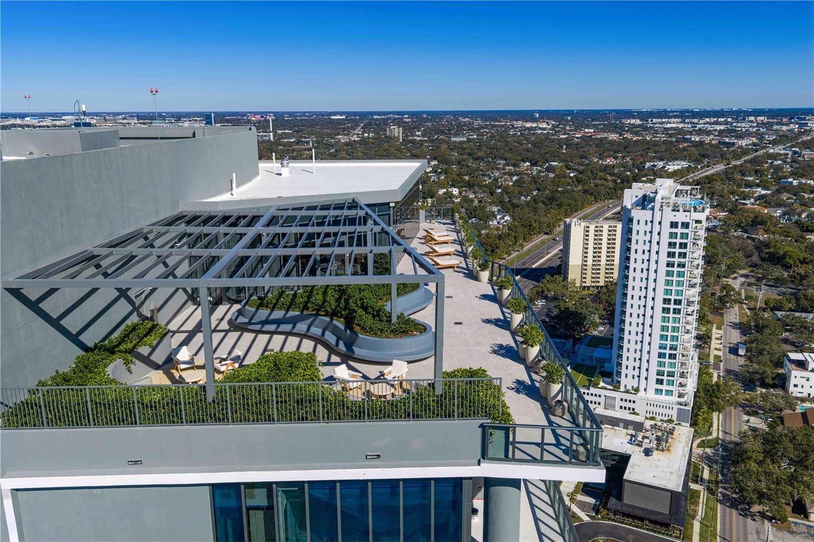 Rooftop sun deck overlooking the bay - 3015 S YSABELLA AVE #2301, TAMPA