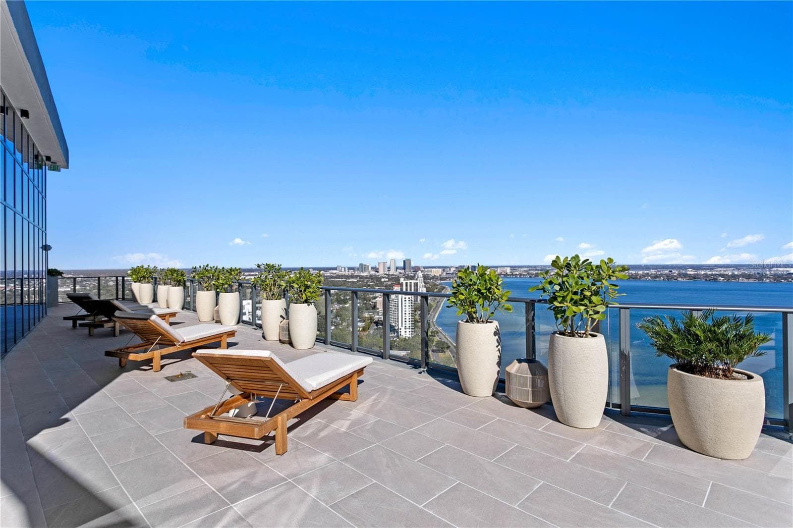 Rooftop sun deck overlooking the bay - 3015 S YSABELLA AVE #2301, TAMPA