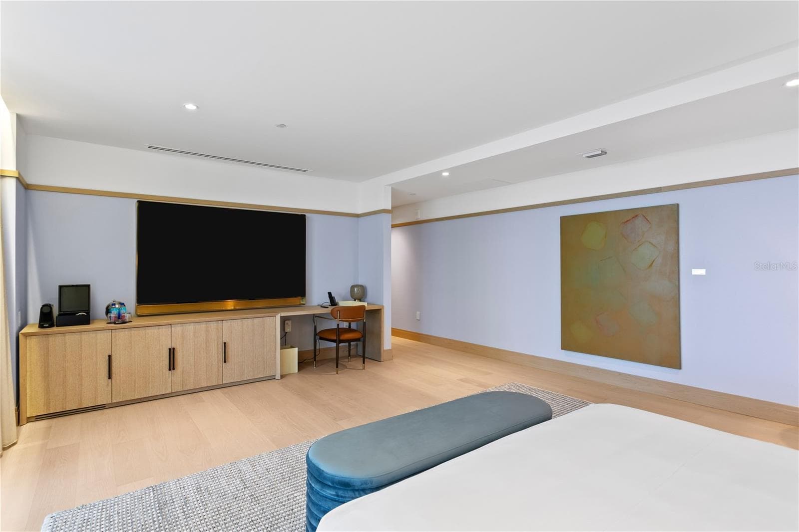 2 luxurious Guest Suites with Room Service - 3015 S YSABELLA AVE #2301, TAMPA