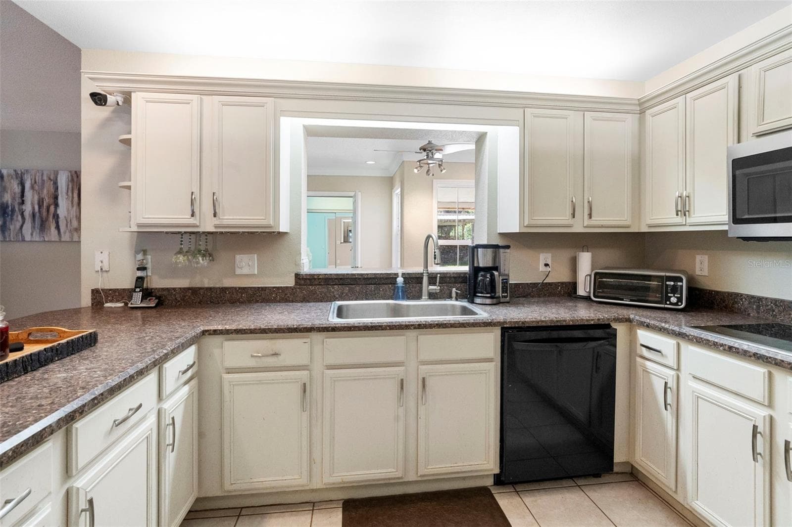 Kitchen - 3080 RAGIS RD, EDGEWATER