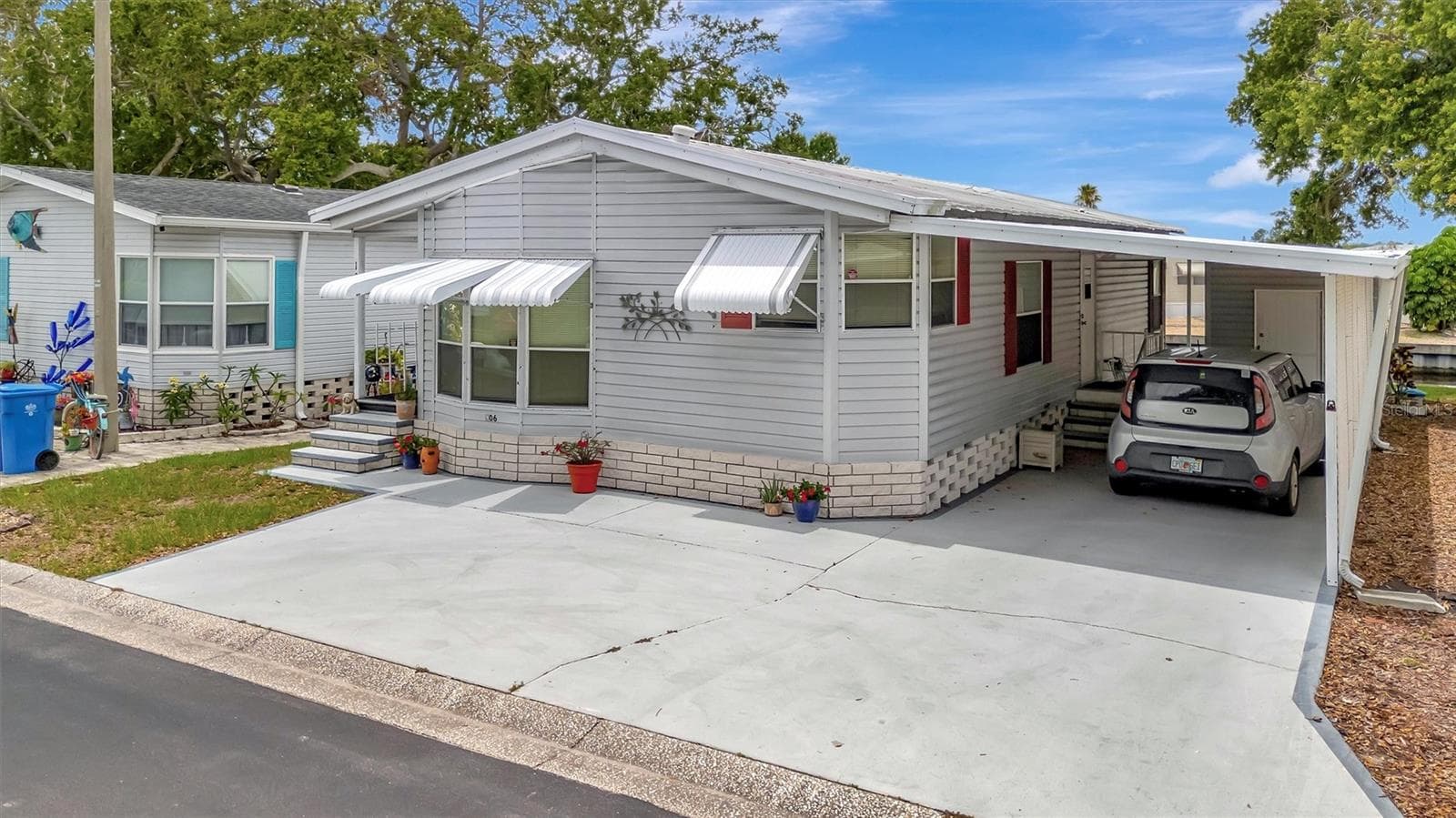 106 N SAINT GEORGE CIR