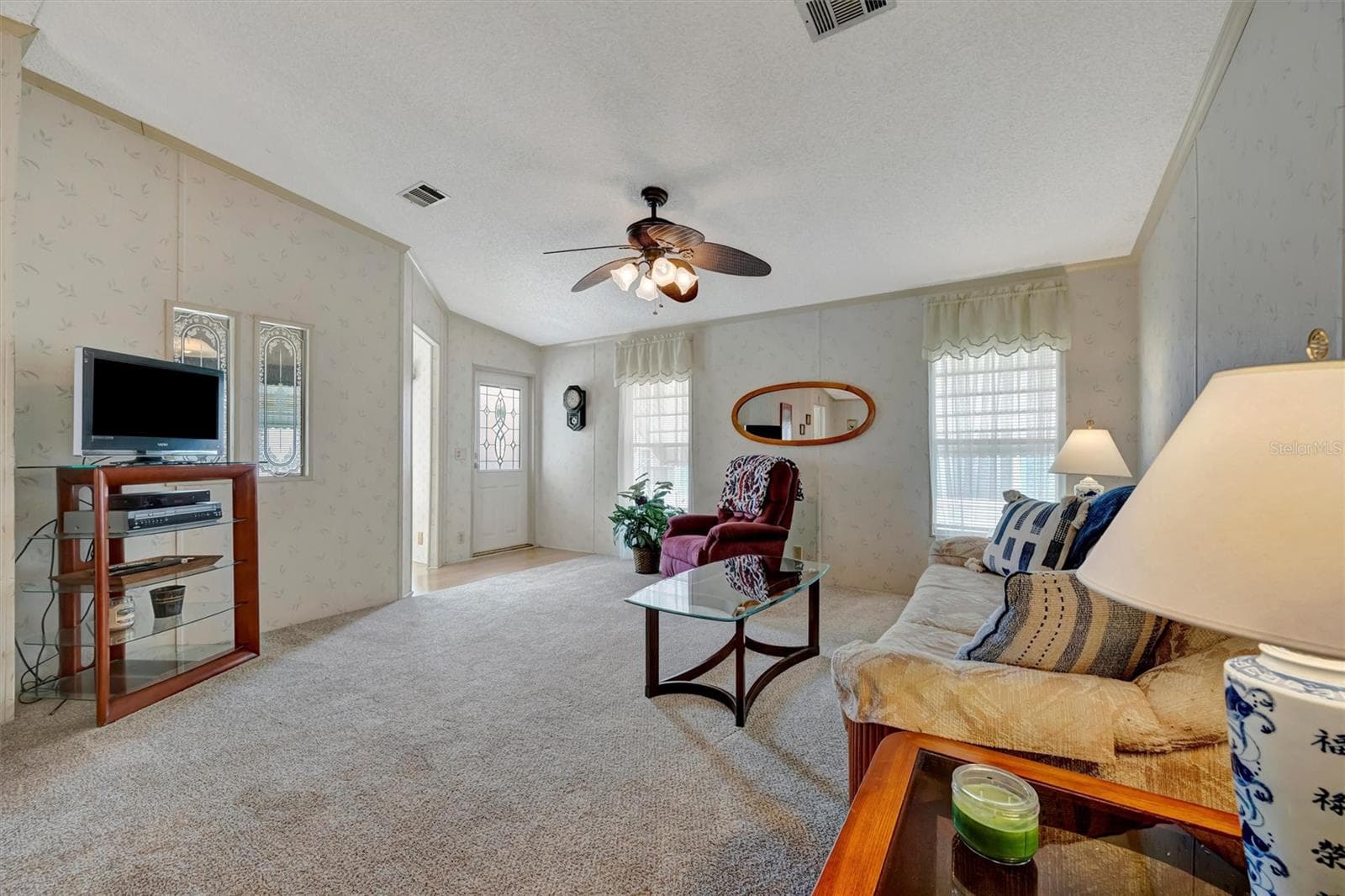 Manufactured Home at 106 N SAINT GEORGE CIR, APOLLO BEACH, photo 11 of 45