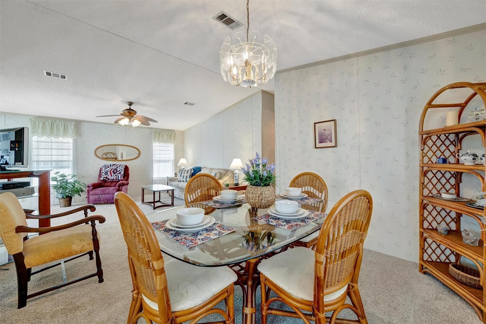 Manufactured Home at 106 N SAINT GEORGE CIR, APOLLO BEACH, photo 13 of 45