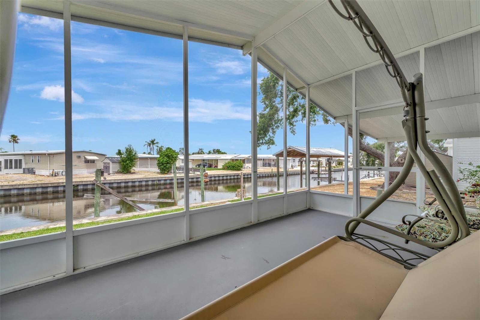 Manufactured Home at 106 N SAINT GEORGE CIR, APOLLO BEACH, photo 26 of 45
